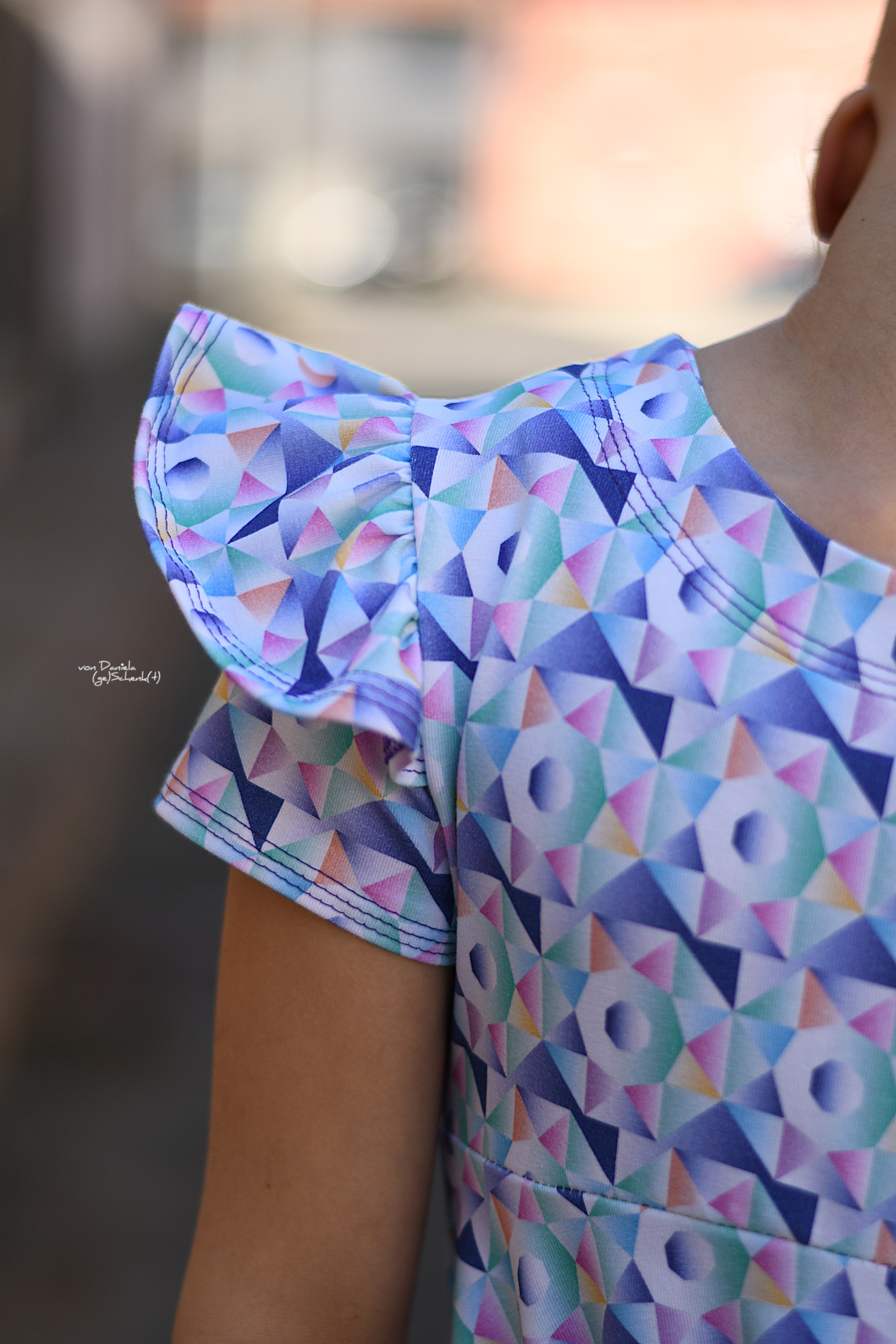 Bio Webware Stoff - Prism Glow Blau - DanielaBonn, bunt, Geometrische Muster 100% Bio-Baumwolle Bio Webware Stoff - Prism Glow Blau - DanielaBonn, bunt, Geometrische Muster 100% Bio-Baumwolle