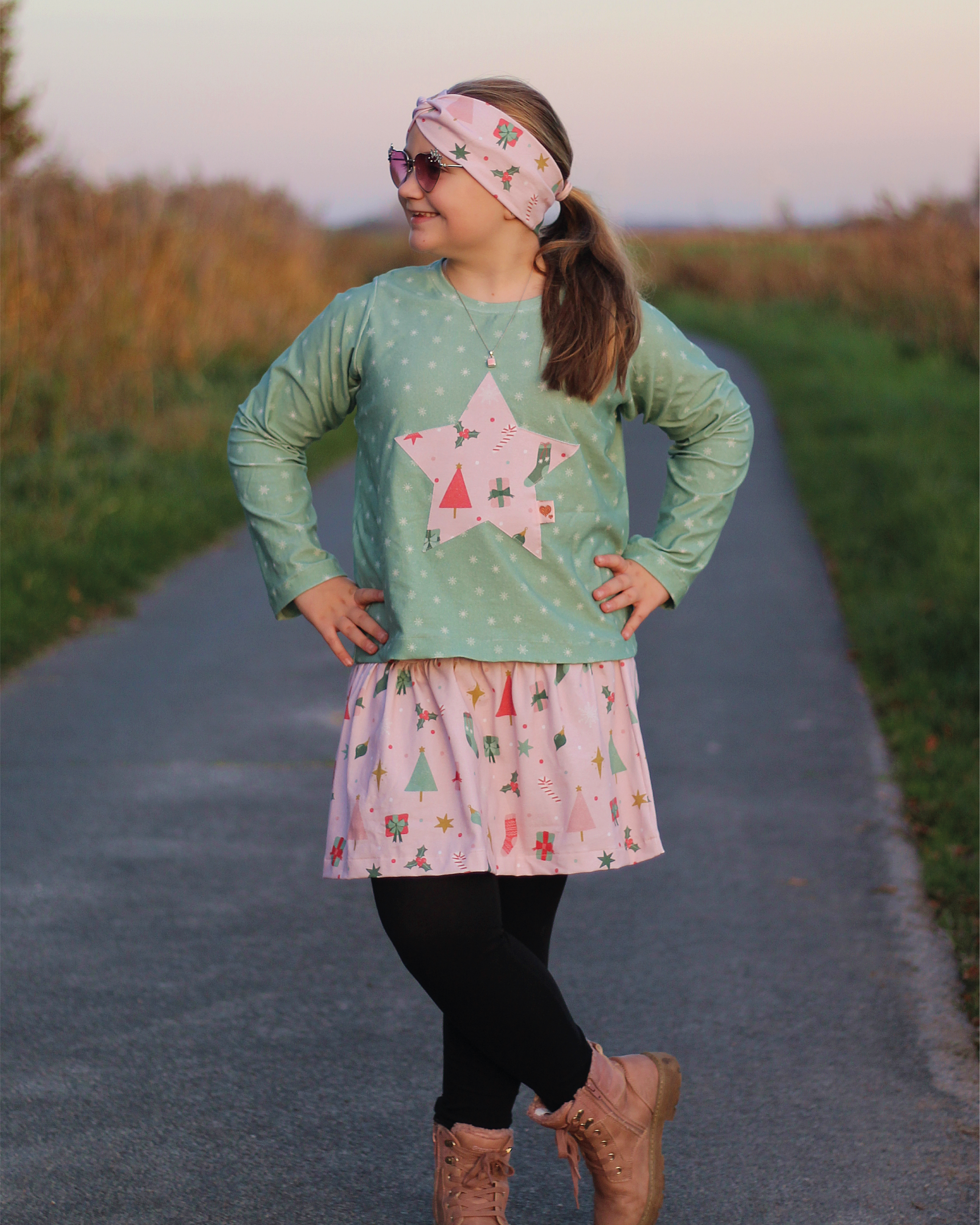 Organic Fabric - Snowflakes green