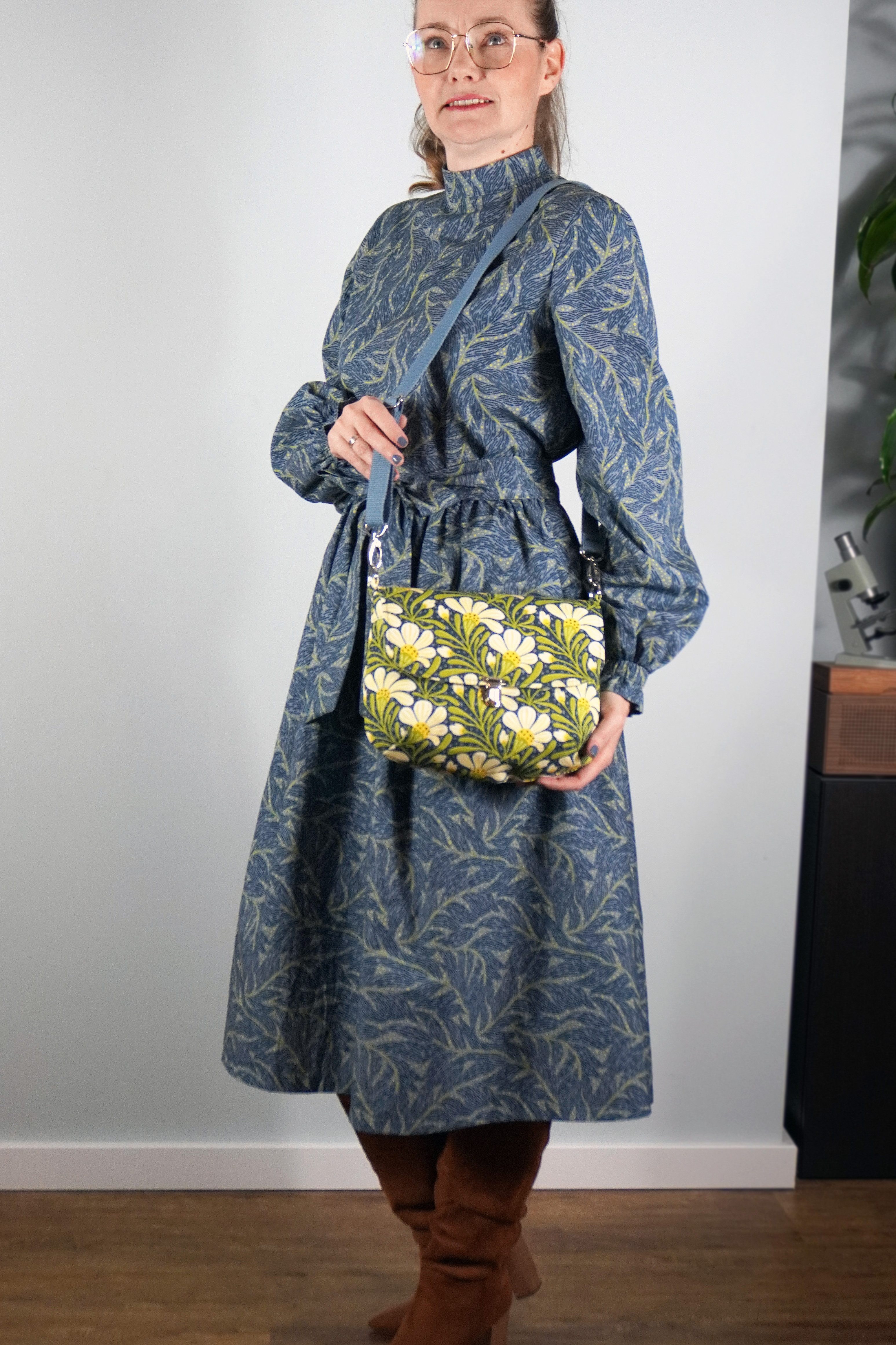 Bio Stoff - Morgenlicht Boho Blätter dunkelblau