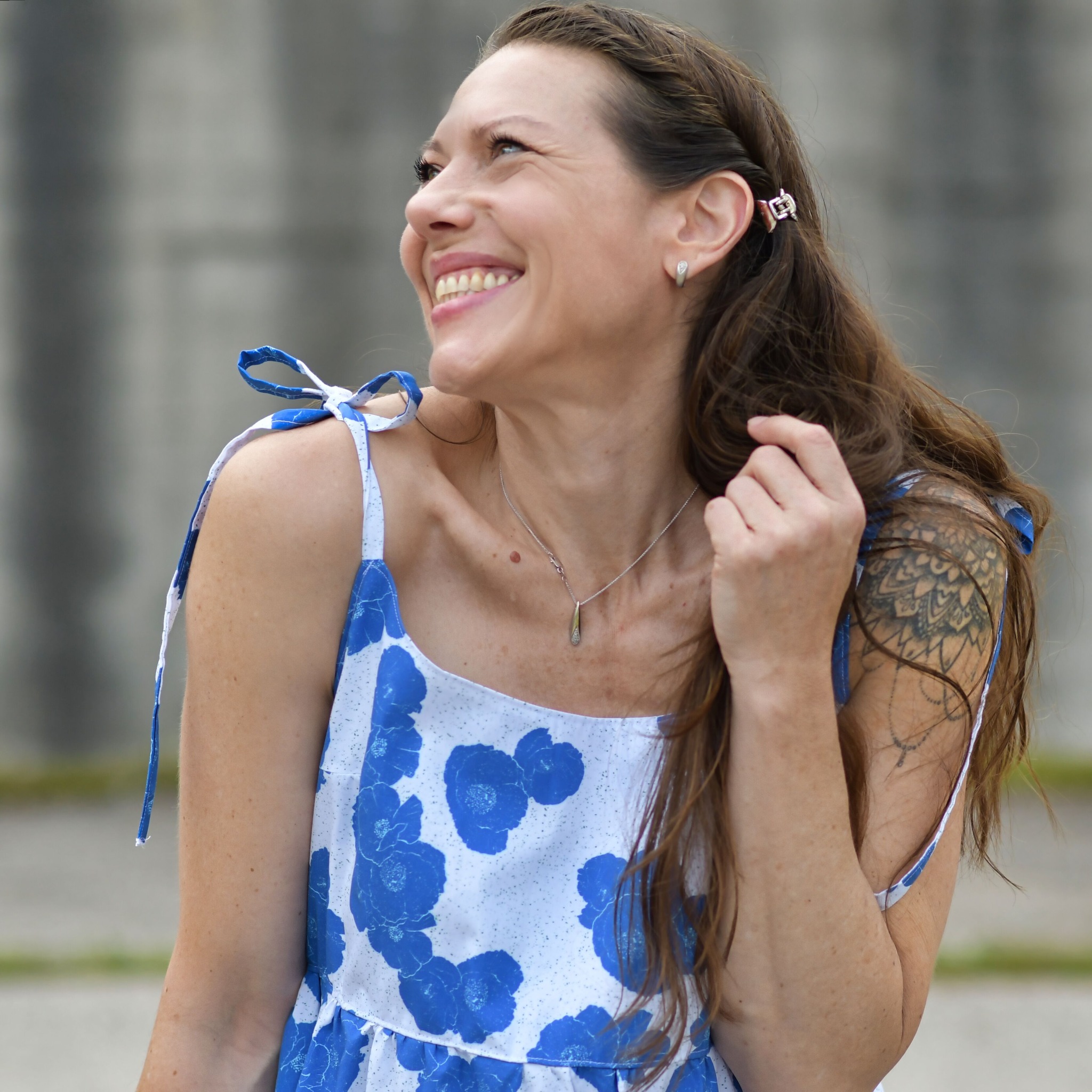 Bio Webware Stoff - Poppypop Tinte - Sanktwerk, blau, Floral & Blumen, 100% Bio-Baumwolle Bio Webware Stoff - Poppypop Tinte - Sanktwerk, blau, Floral & Blumen, 100% Bio-Baumwolle