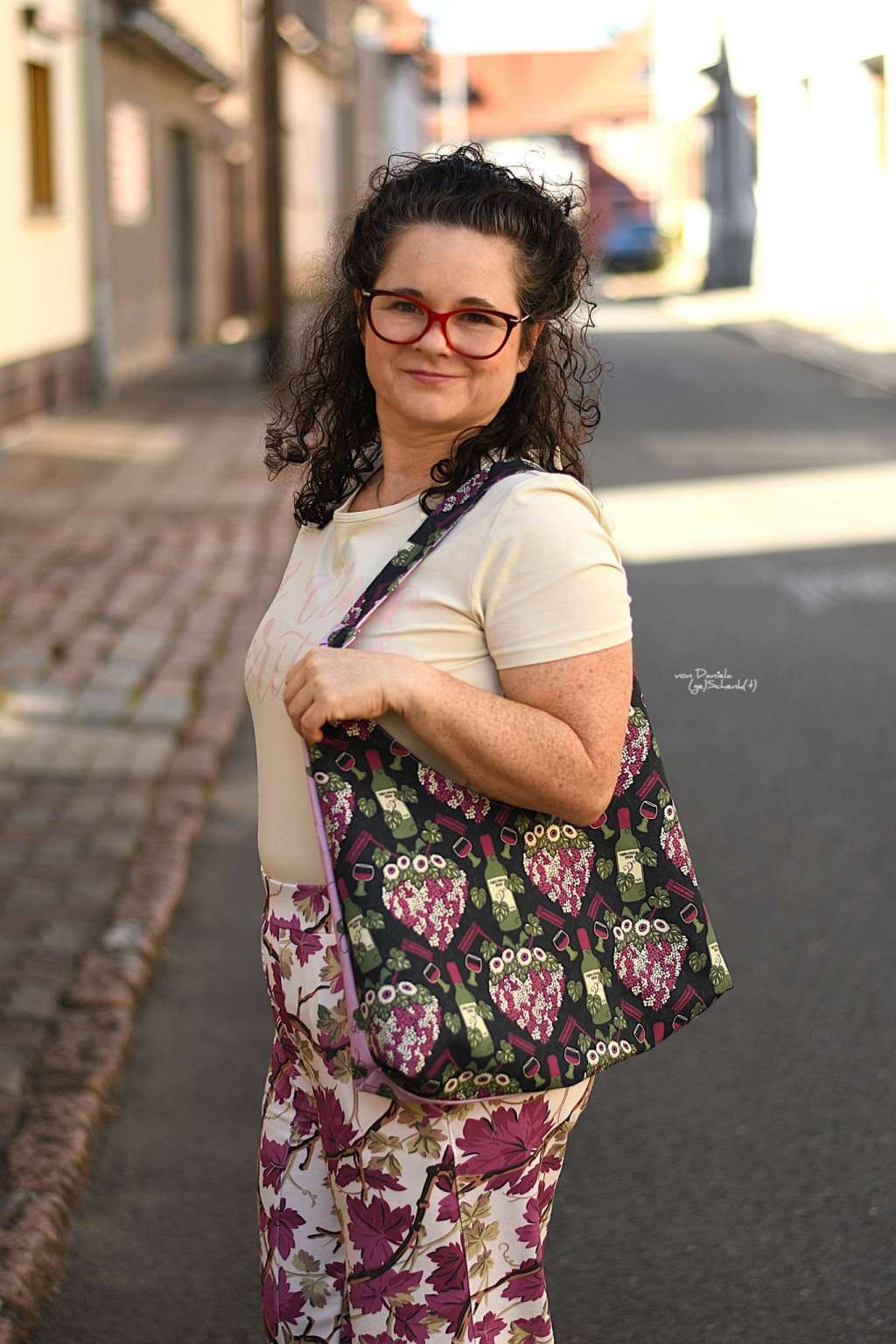 Bio Fabric - Kirbe Karo Bordeaux by Alexandra Weise in bordeaux