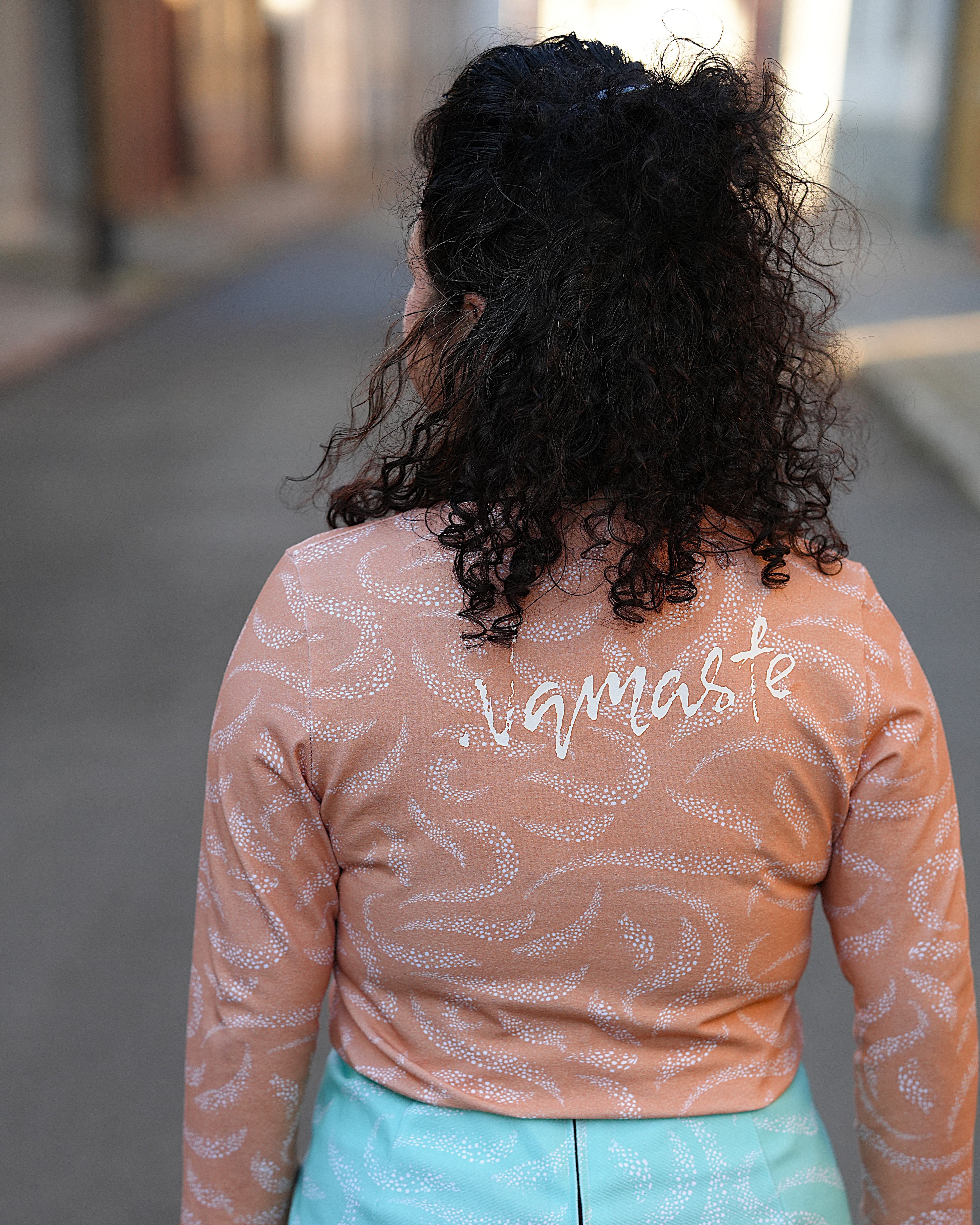 Organic Fabric  - Abstrakte Wellen orange