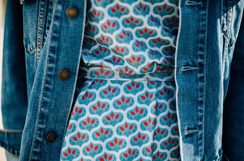 Bio Jersey Stoff  -  Hagebuttenliebe rauchblau  - LisaSanders, blau, Floral & Blumen, Ornamente, Breite 150 cm