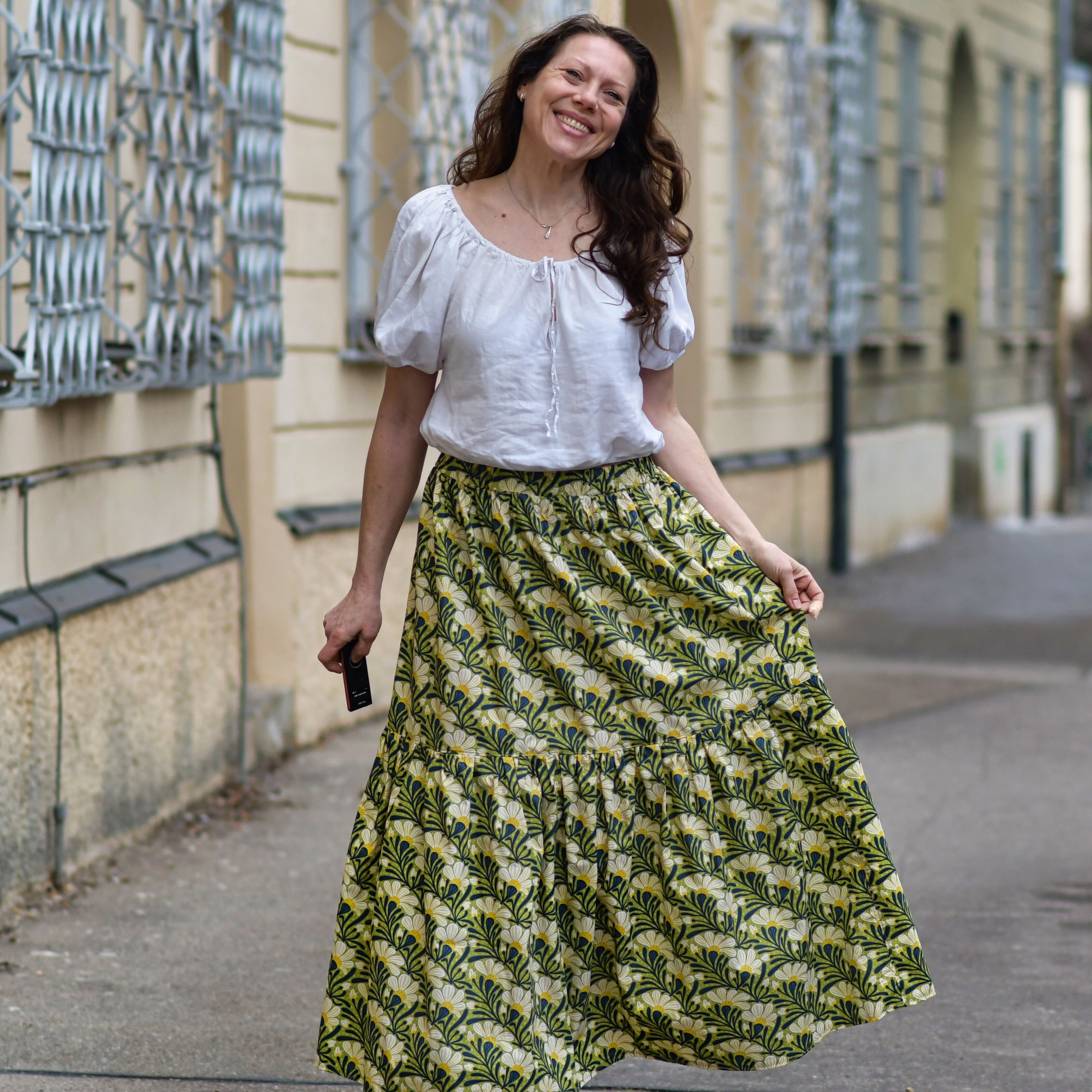 Bio Stoff - Morgenlicht Blumenranke dunkelblau