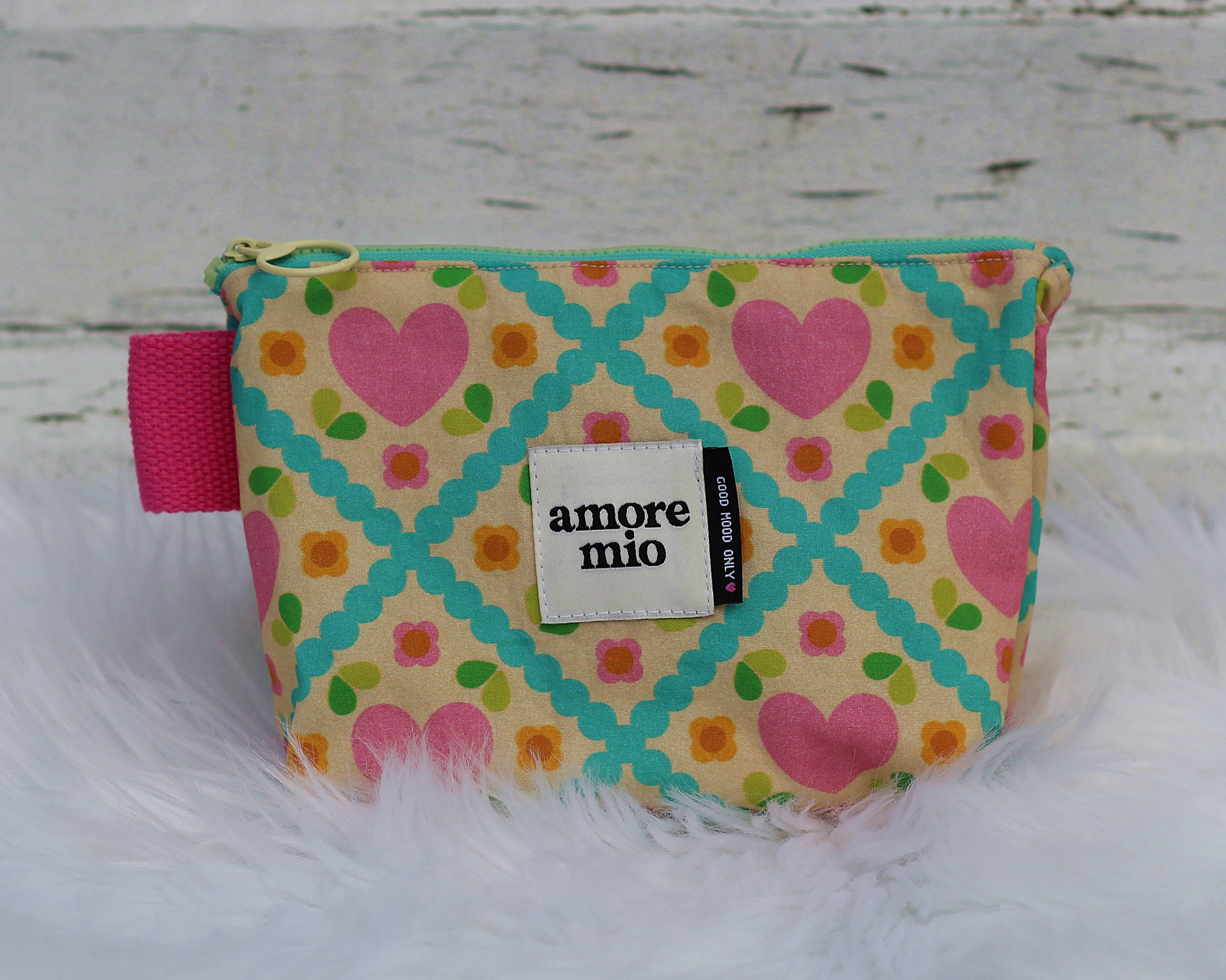 Organic fabric  - Heart multicolour