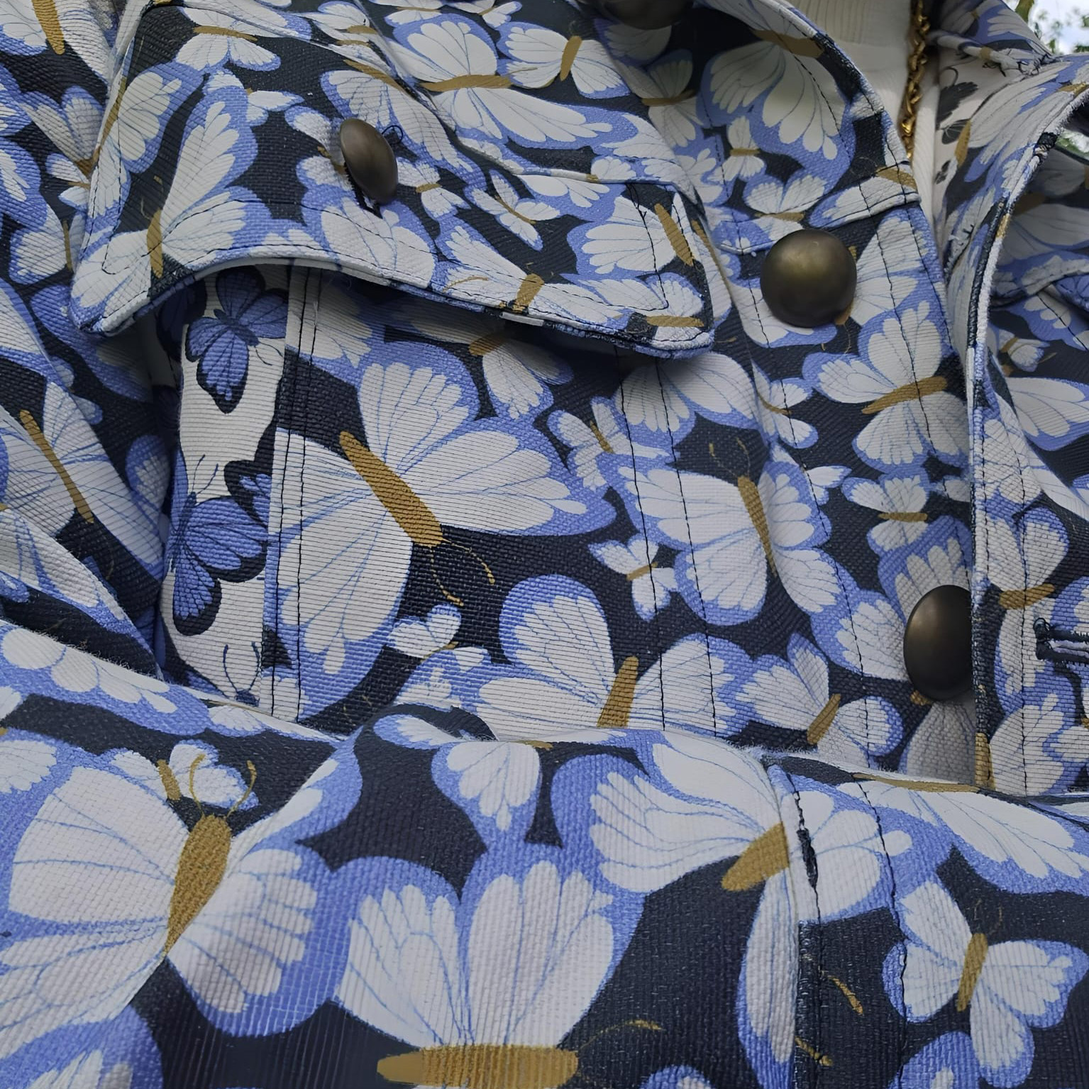 Bio Summersweat Stoff - Schmetterlinge sind da - Deinki, Floral & Blumen, Garten, Frühling, blau, creme, Breite 150 cm Bio Summersweat Stoff - Schmetterlinge sind da - Deinki, Floral & Blumen, Garten, Frühling, blau, creme, Breite 150 cm