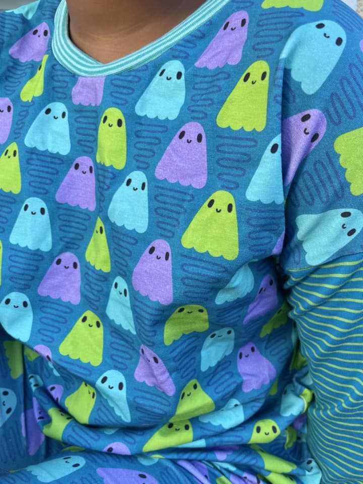 Bio Summersweat Stoff  -  Simpel Geisterwanderung  - Fummelhummel, blau, Halloween, Breite 150 cm