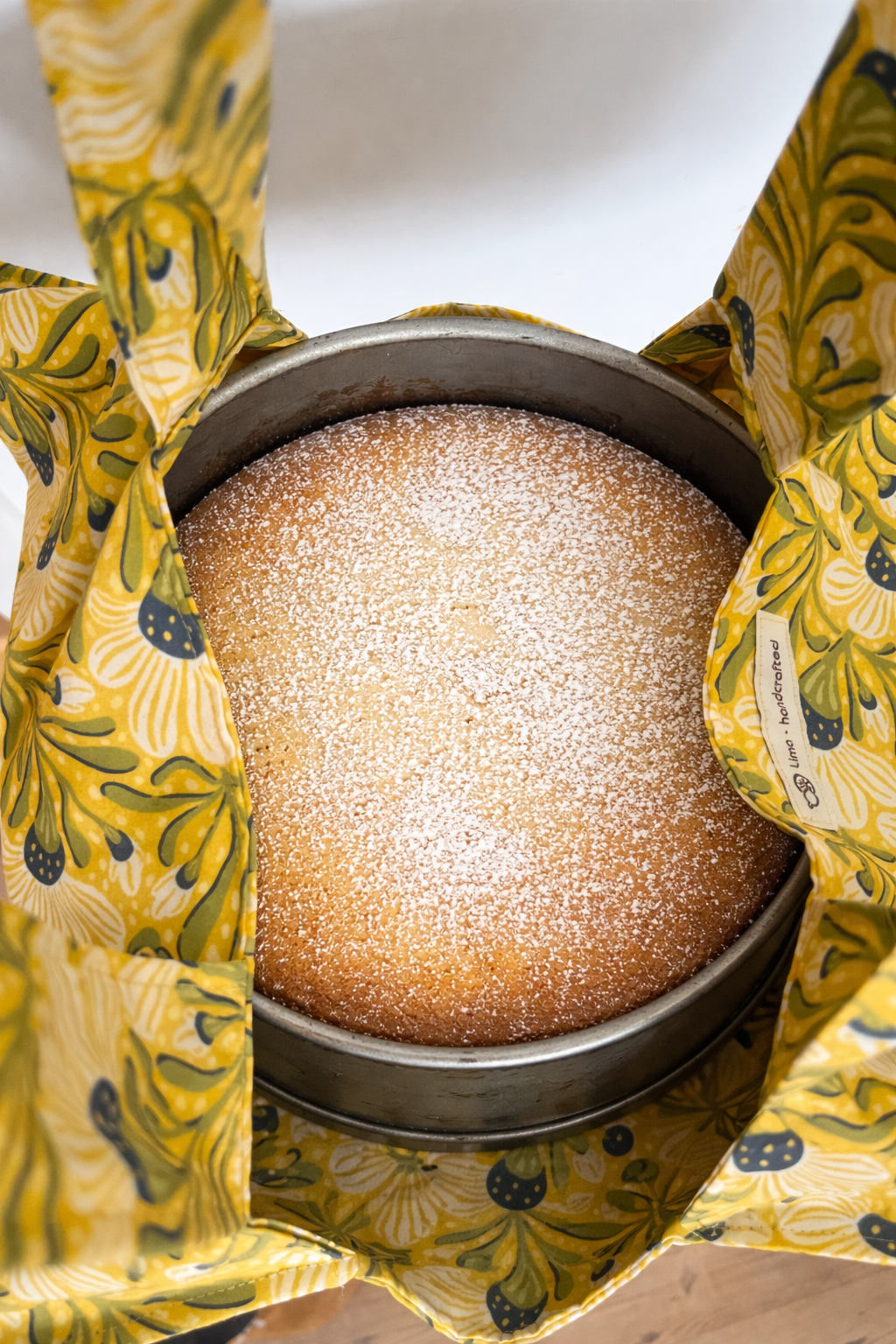 Bio Stoff - Morgenlicht Blumenranke gelb