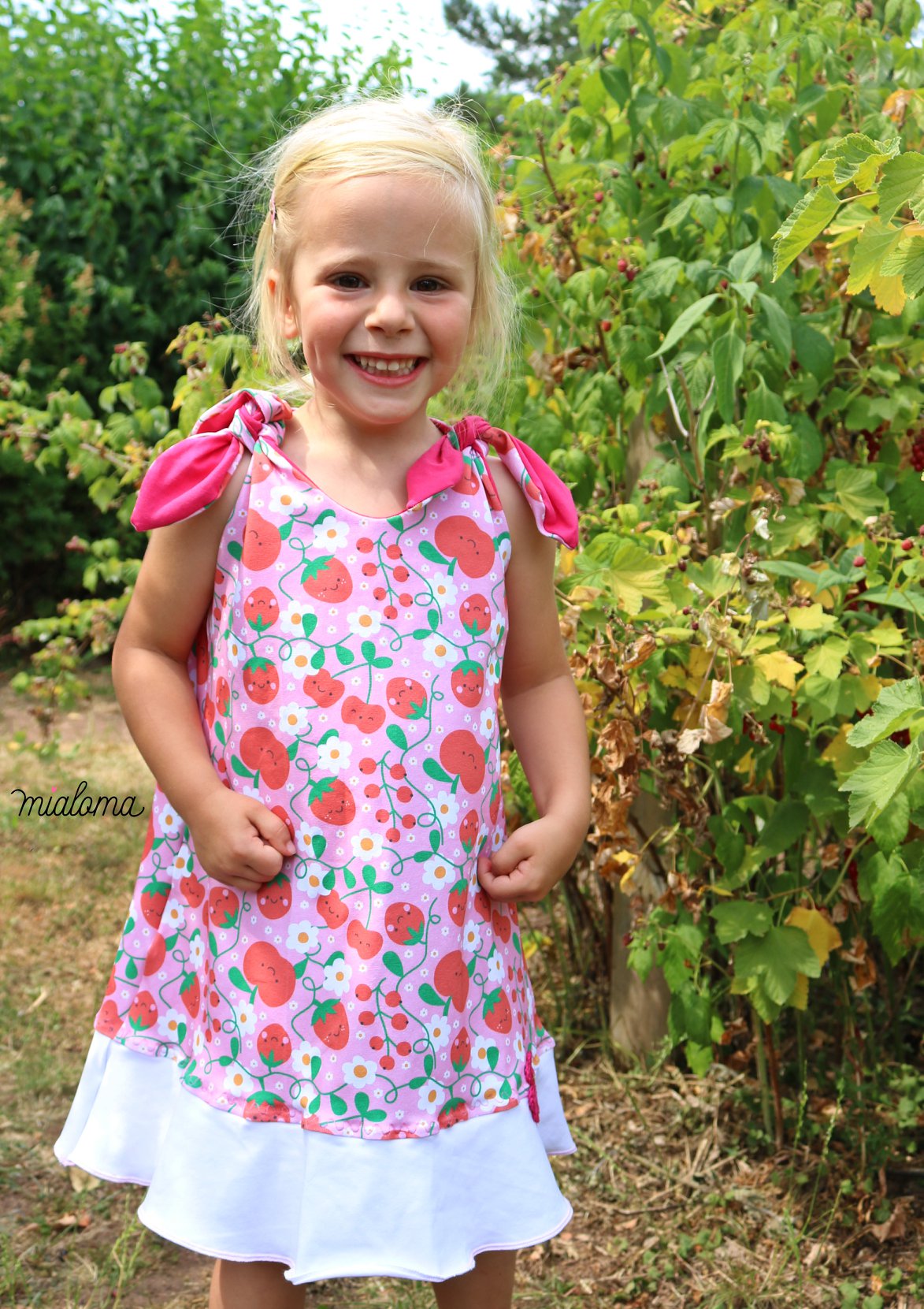 Bio Webware Stoff - Cute Fruit - Bora, Blätter & Ranken, rosa, Obst & Gemüse, 100% Bio-Baumwolle Bio Webware Stoff - Cute Fruit - Bora, Blätter & Ranken, rosa, Obst & Gemüse, 100% Bio-Baumwolle