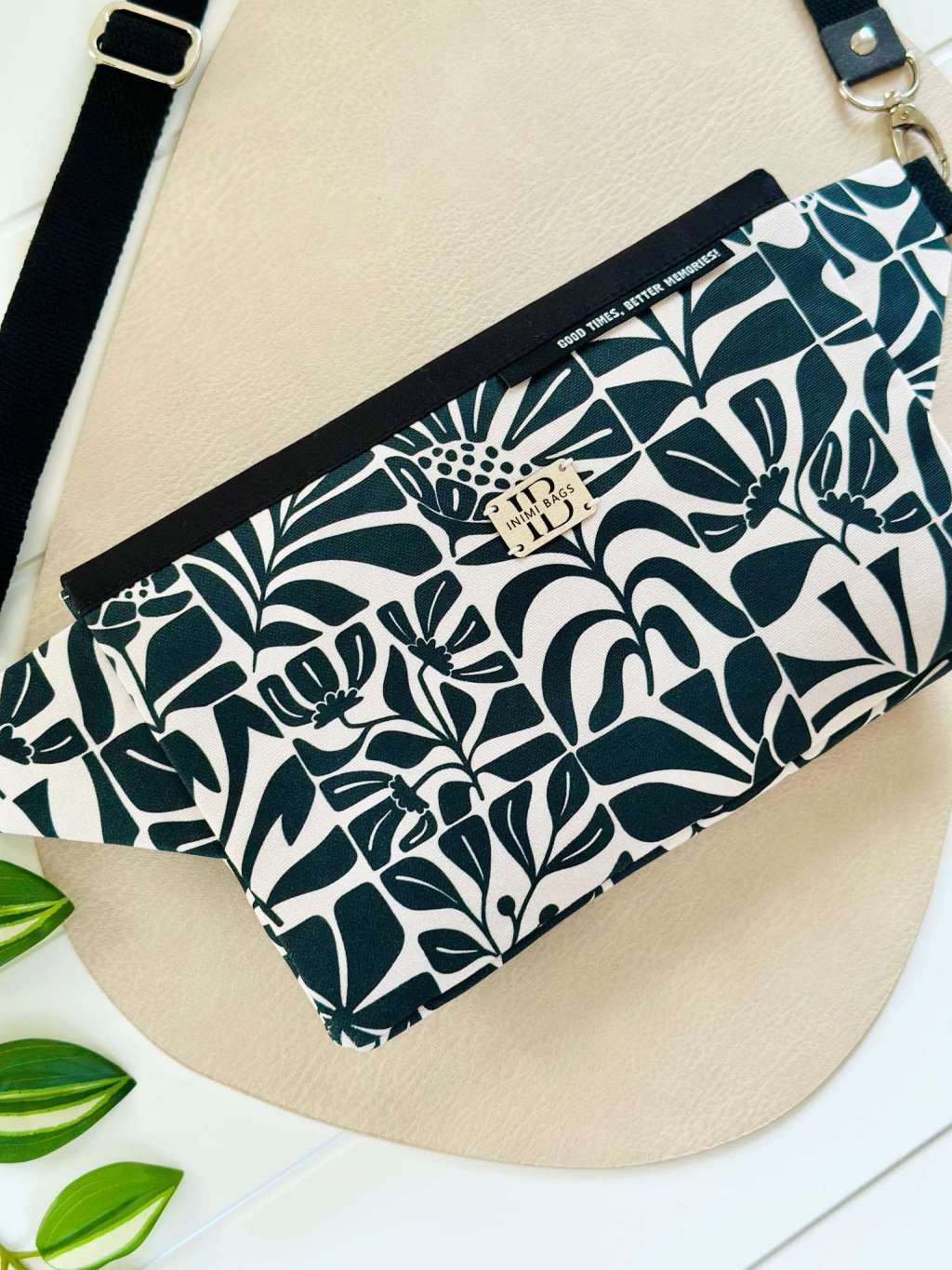 Bio Stoff - Minimalist Vibes Flowers Blue von Sanne Paul in blau Bio Stoff - Minimalist Vibes Flowers Blue von Sanne Paul in blau