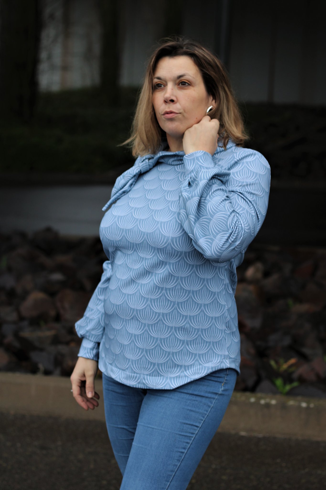 Scuba Stoff  -  Federblüte hellblau, rauchblau 