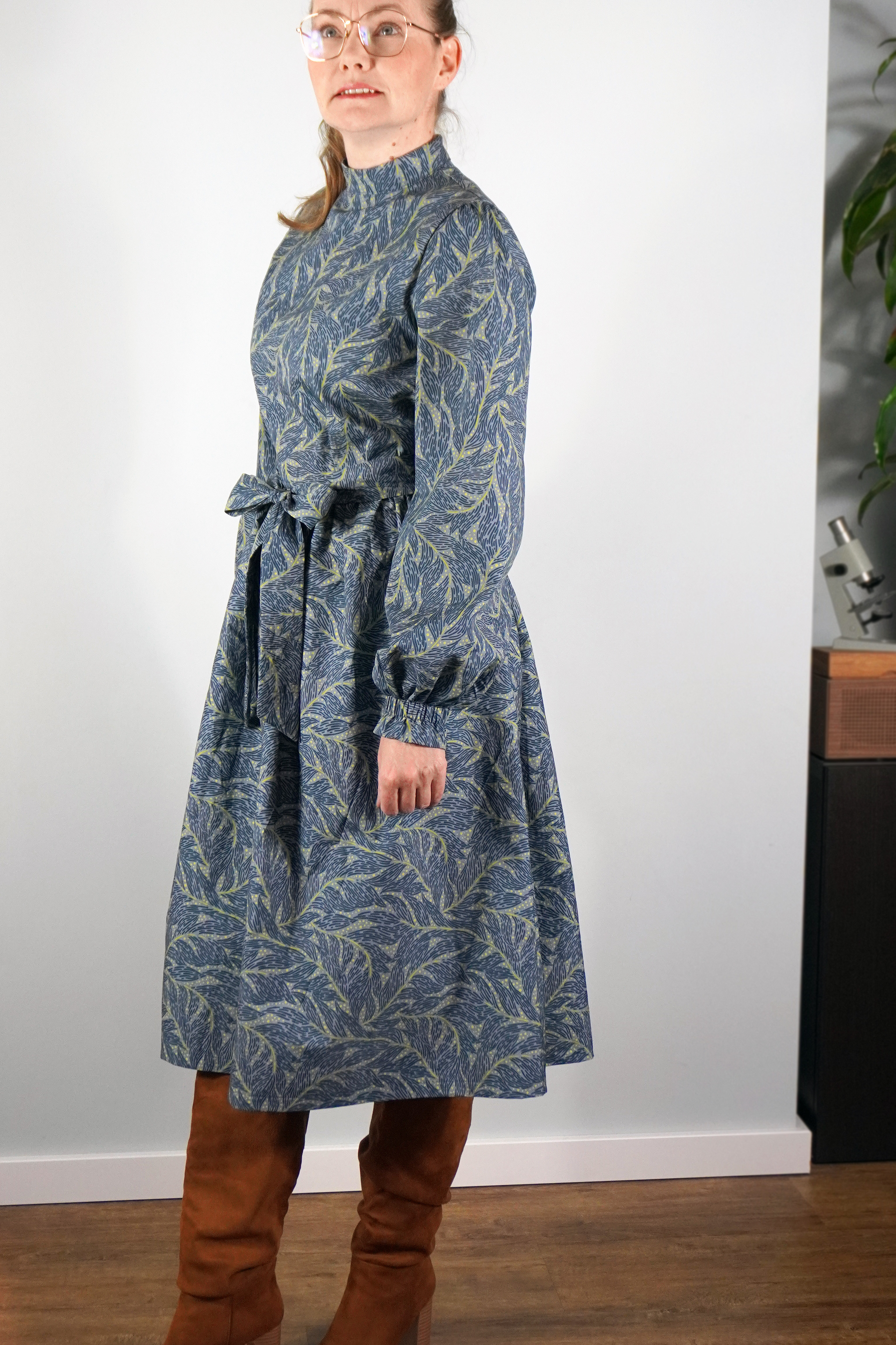 Bio Stoff - Morgenlicht Boho Blätter dunkelblau