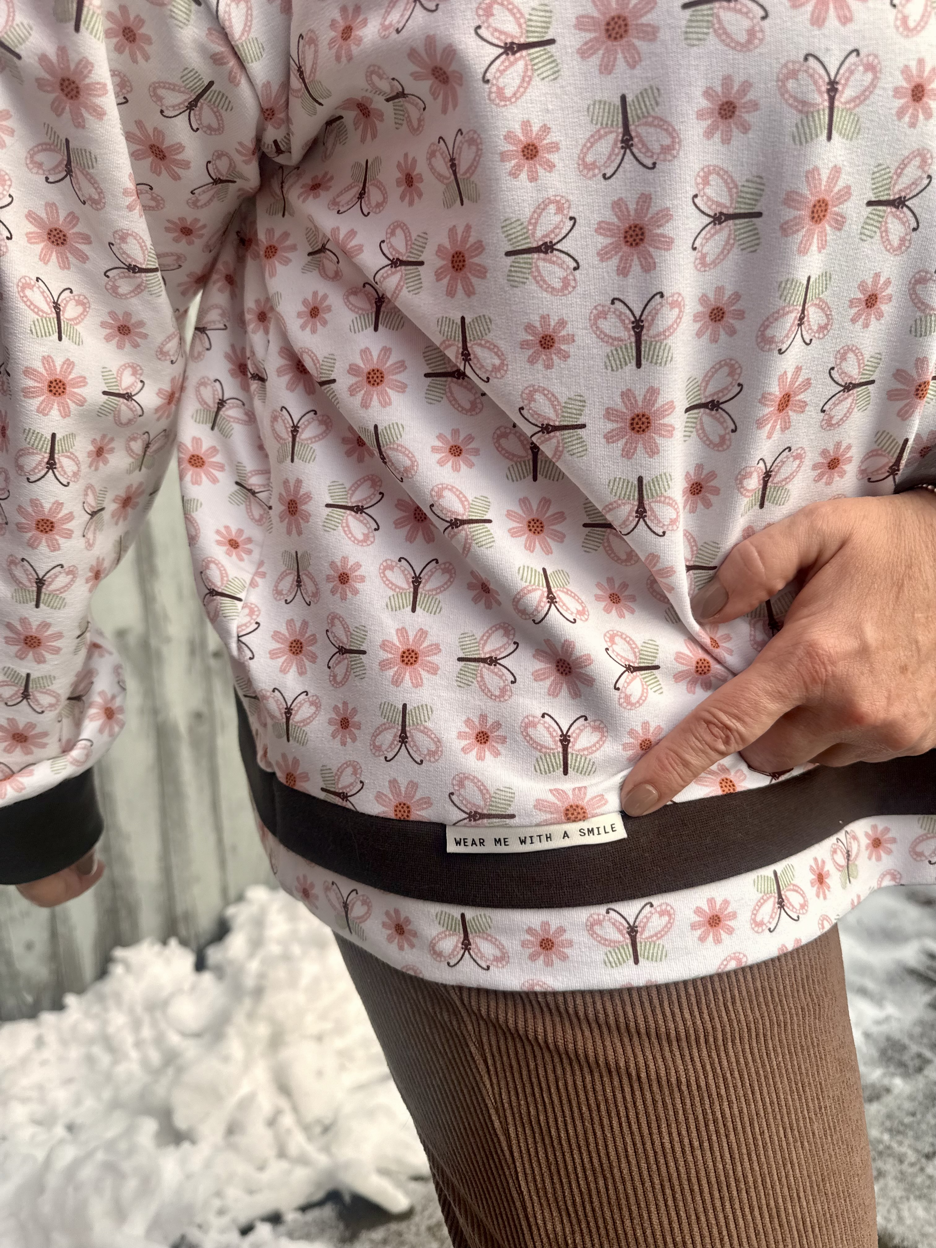 Bio-Stoff - Schmetterling und Blume grün