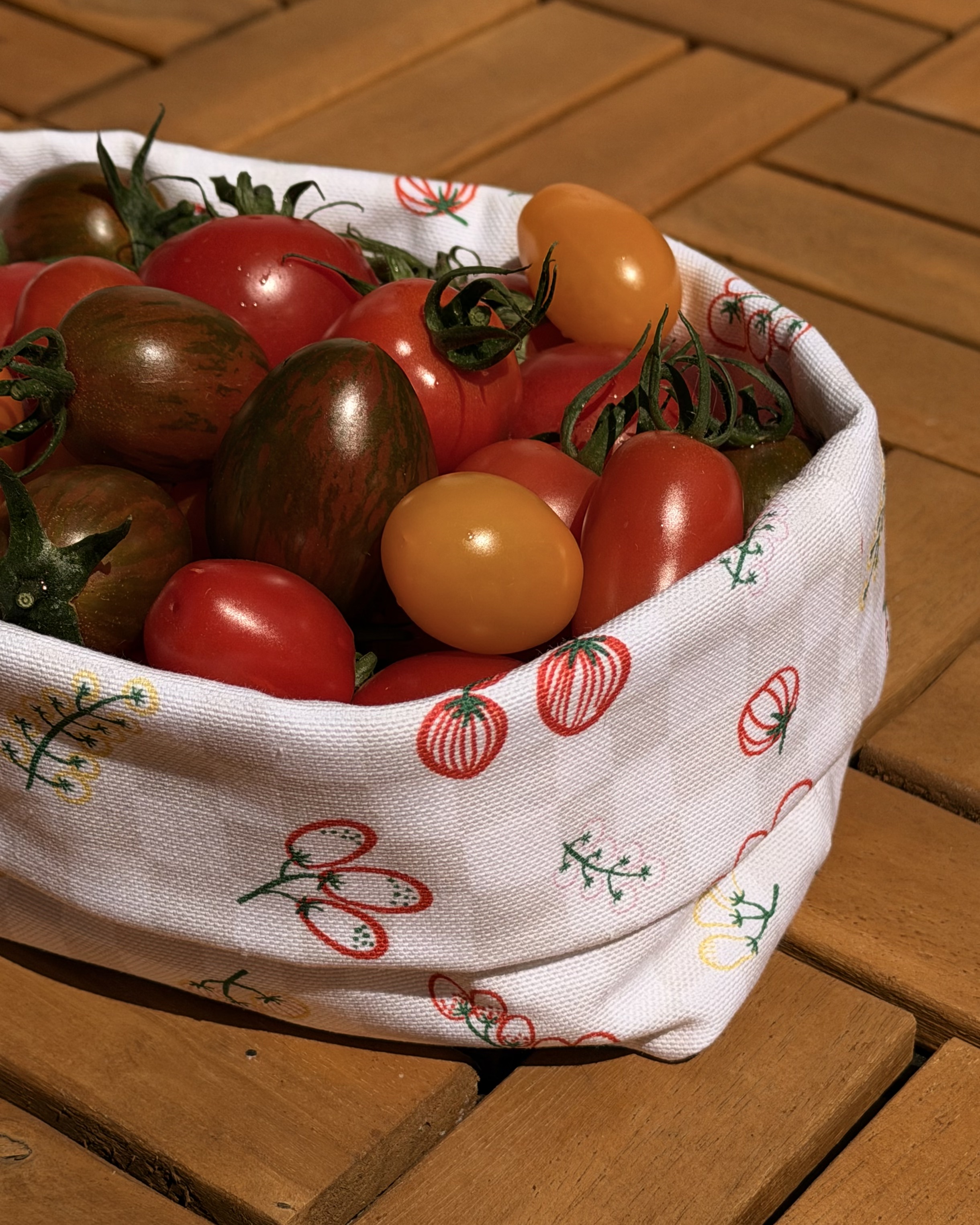 Bio Stoff  - Bunte Tomaten Sorten weiß
