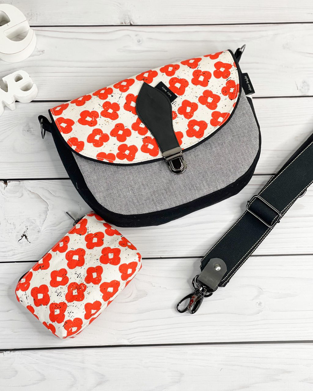 Organic Fabric - Nordic Living Flowers Red