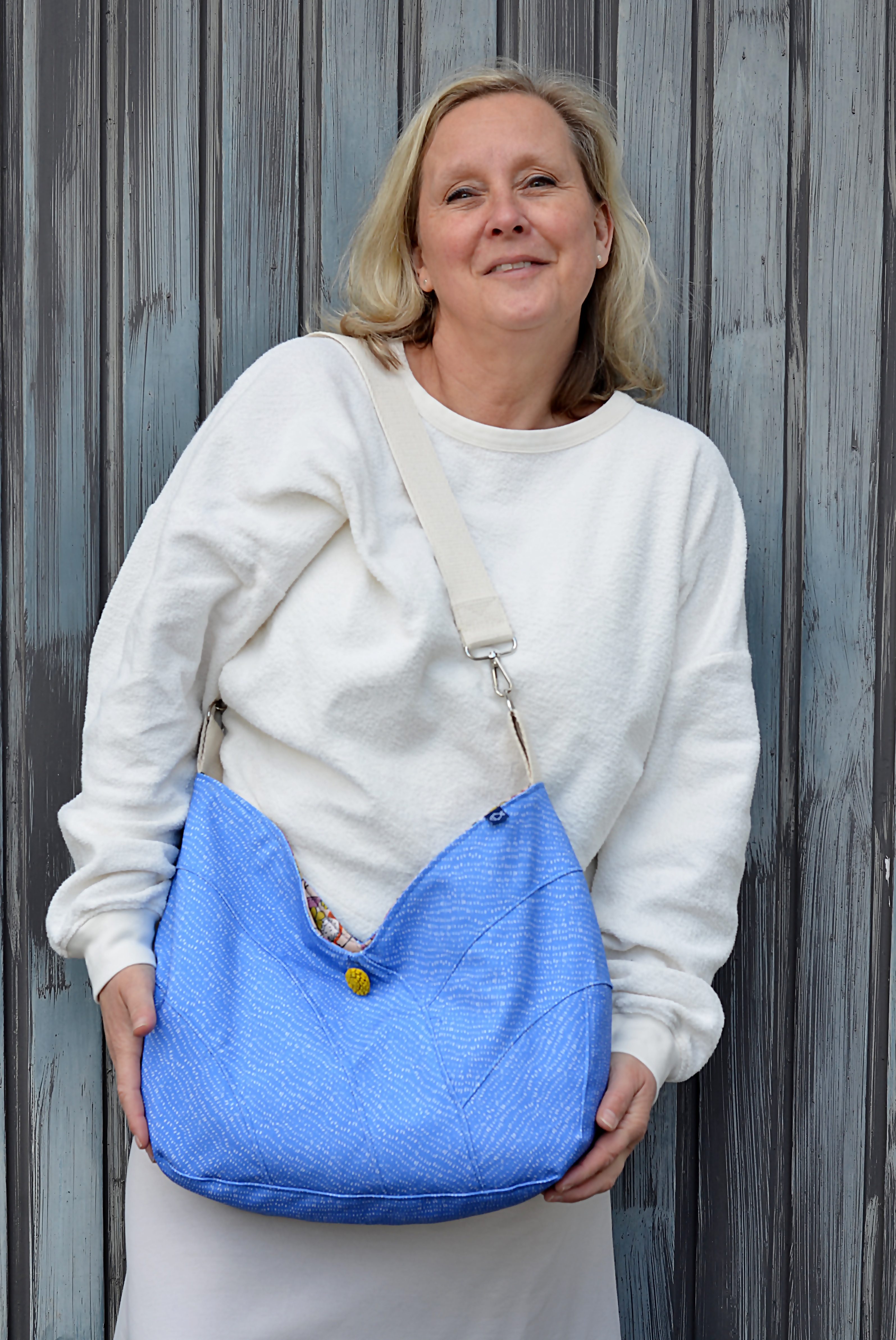 Organic fabric  -  Parrot Pattern Plumage