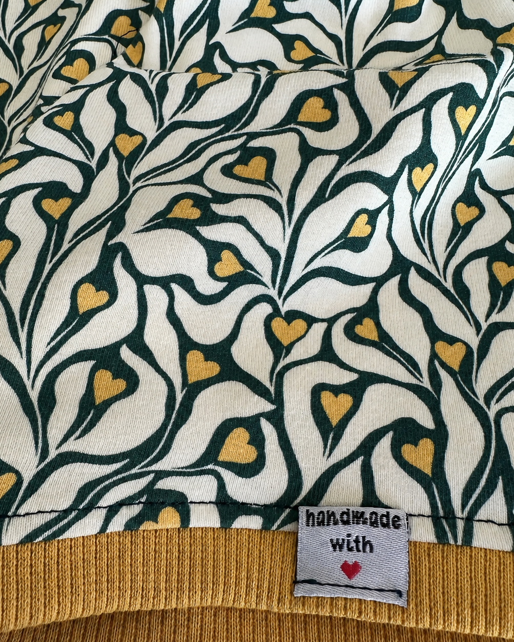 Organic fabric - Sommergold Herzblumen yellow