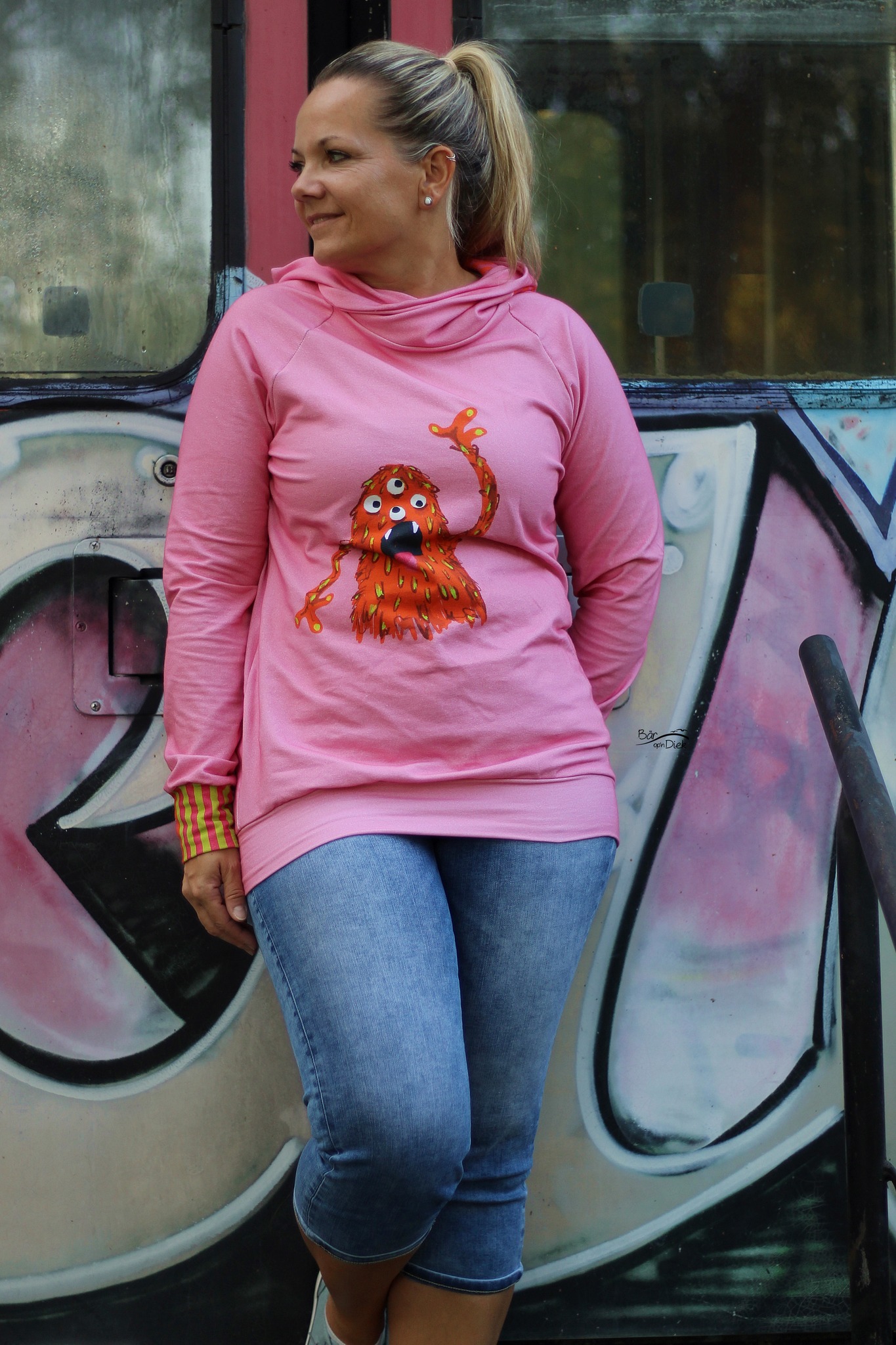 Bio Summersweat Stoff  -  1 m Panel Moontak Groß Aprikose  - Fummelhummel, Halloween, rosa, Breite 150 cm