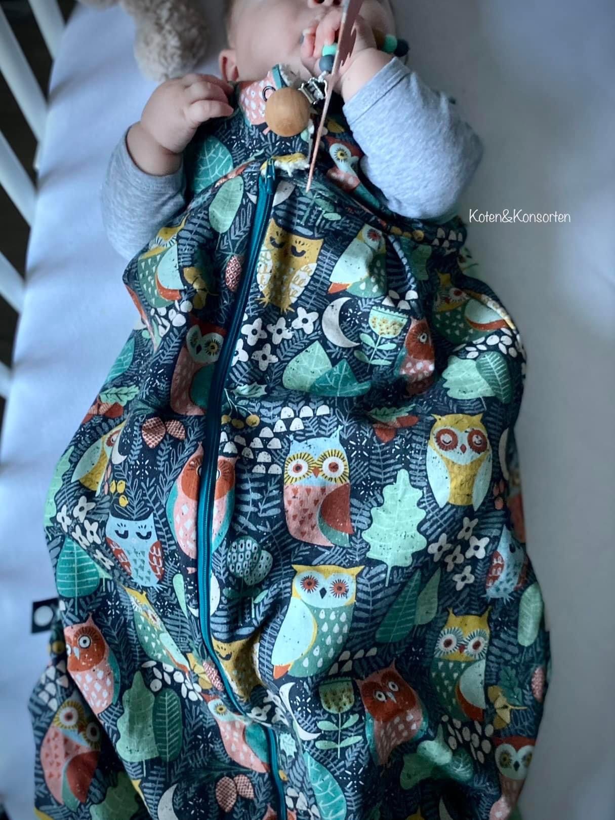 Bio Webware Stoff - Kids Woodland Owls by Night - Annick, bunt, Tiere, schwarz, 100% Bio-Baumwolle Bio Webware Stoff - Kids Woodland Owls by Night - Annick, bunt, Tiere, schwarz, 100% Bio-Baumwolle