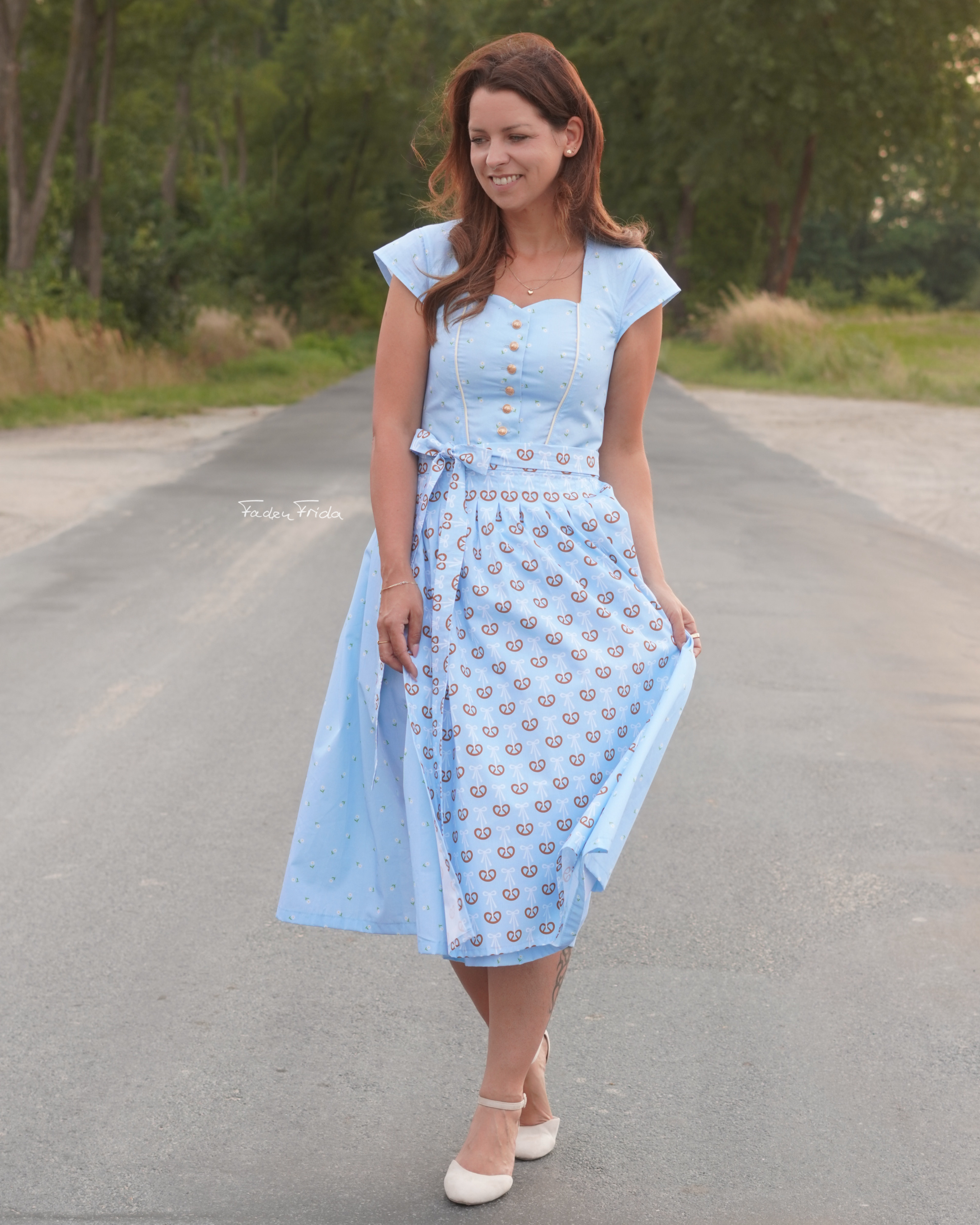 Organic fabric  - Bretze mit Schleifen light blue