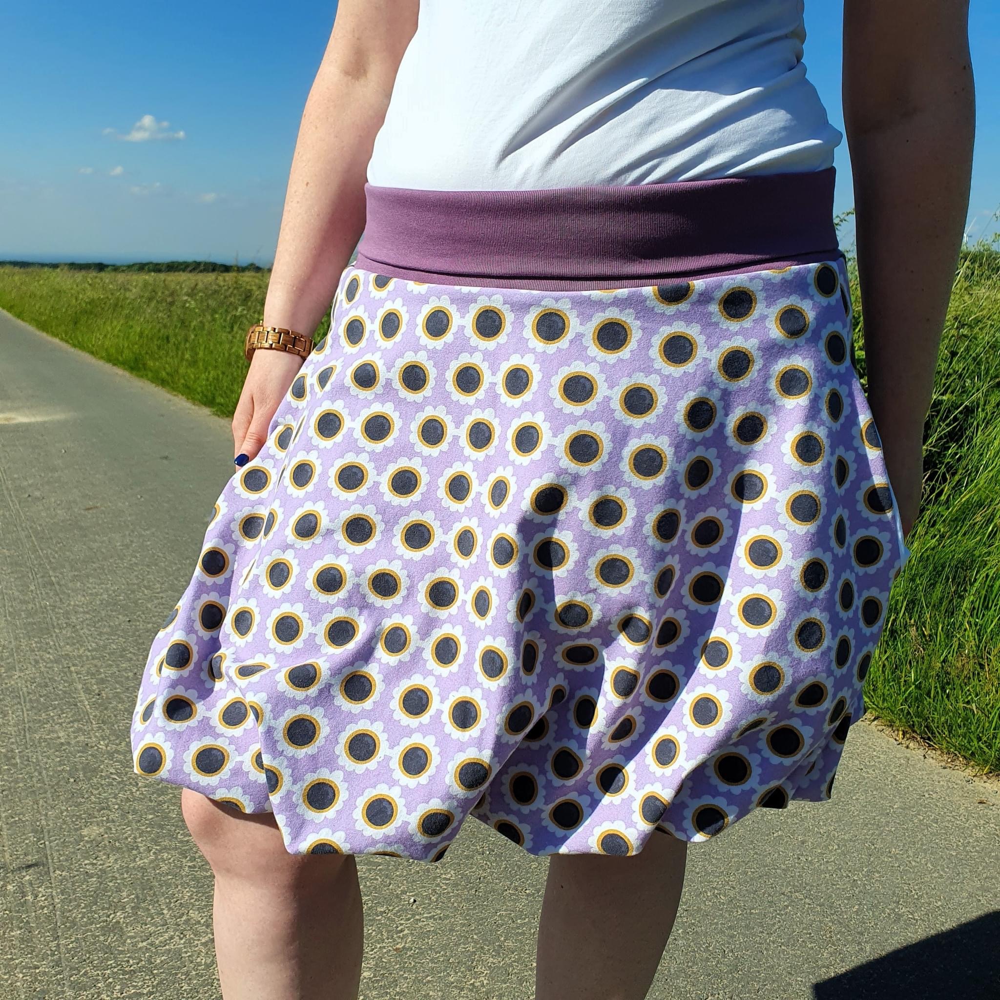 Bio Webware Stoff  -  Blumige Sonnenbrille  - Deinki, Floral & Blumen, lila, 100% Bio-Baumwolle