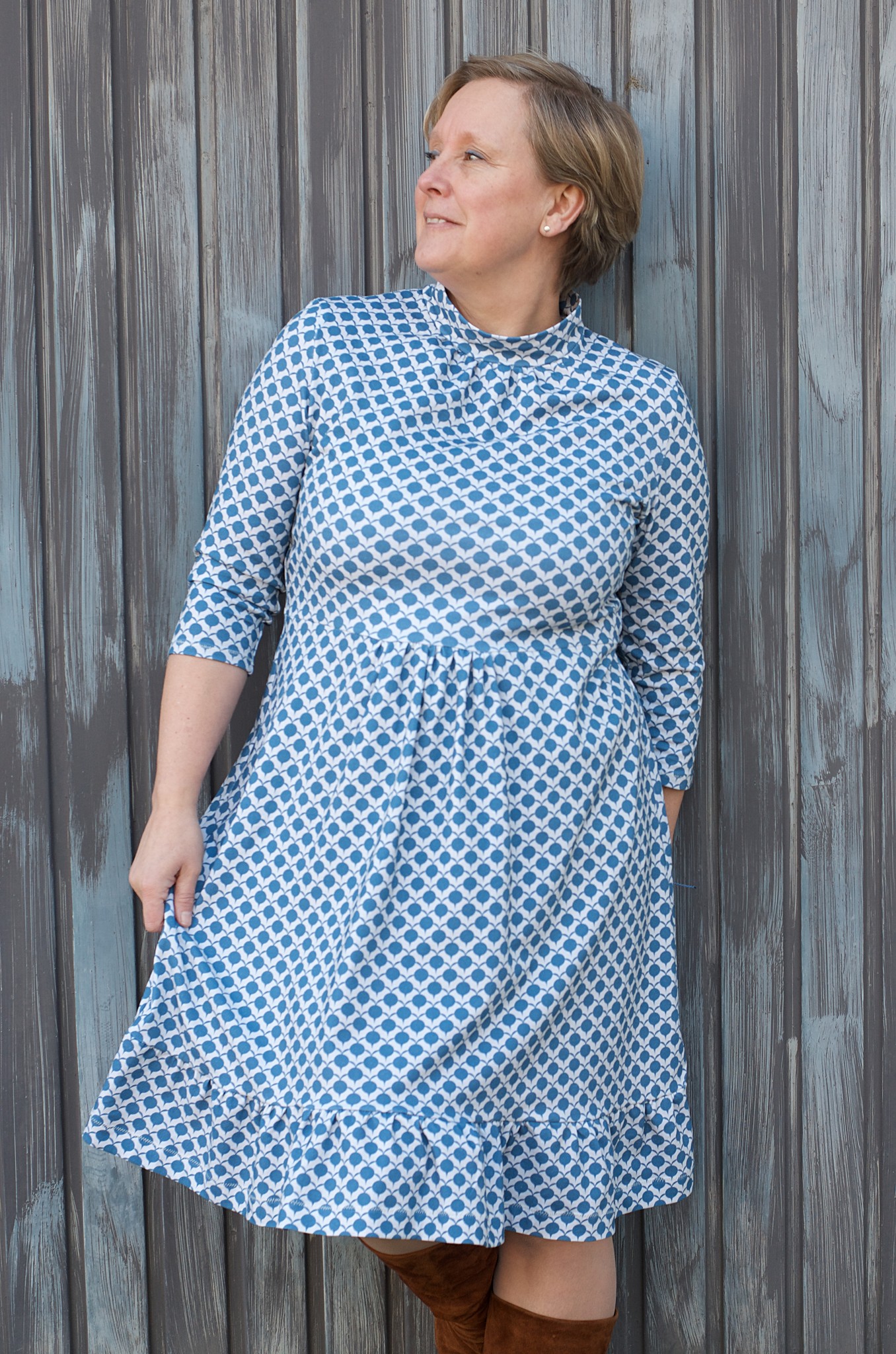 Bio Webware Stoff  -  Schwarzer Rettich hell  - LisaSanders, blau, creme, Essen, Obst & Gemüse, 100% Bio-Baumwolle