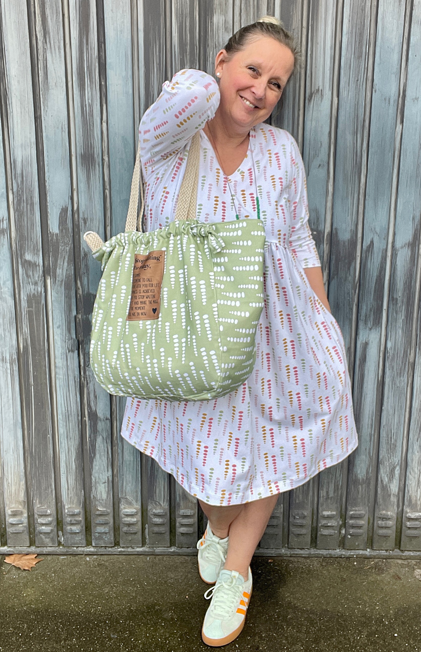 Bio Stoff  - Punkteregen blau