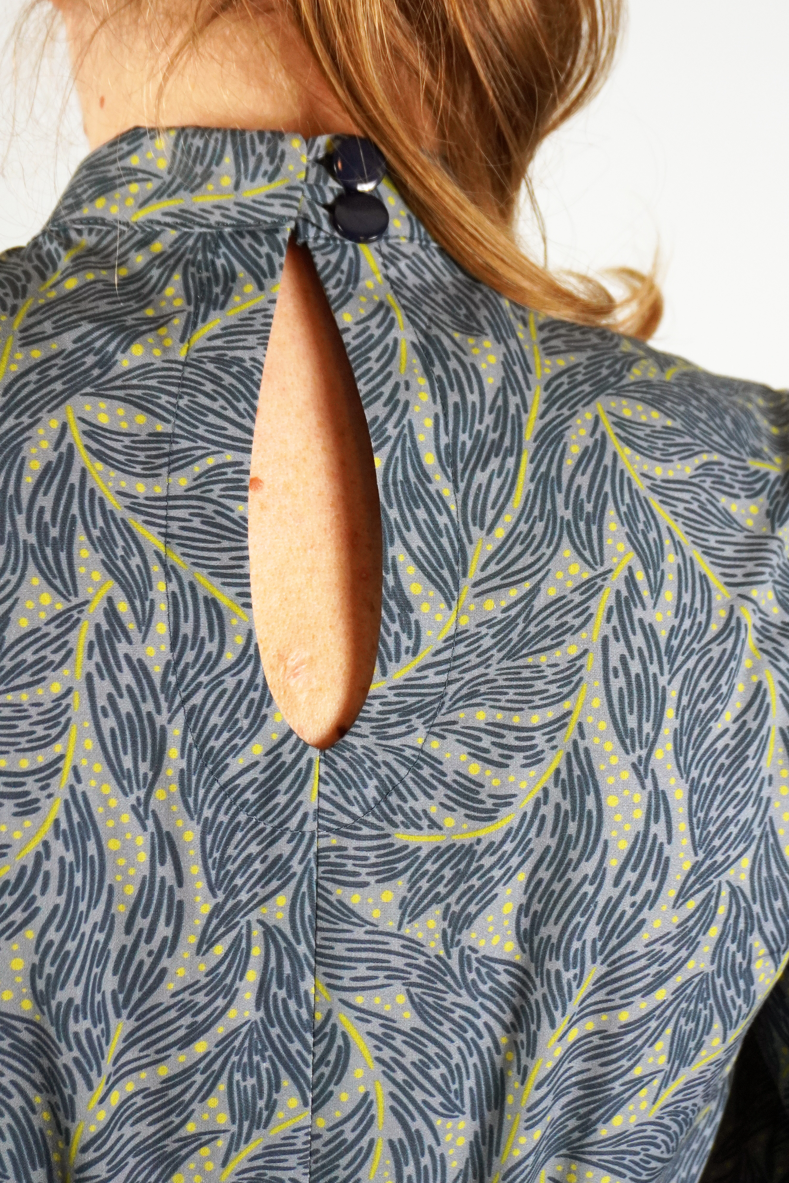 Bio Stoff - Morgenlicht Boho Blätter dunkelblau