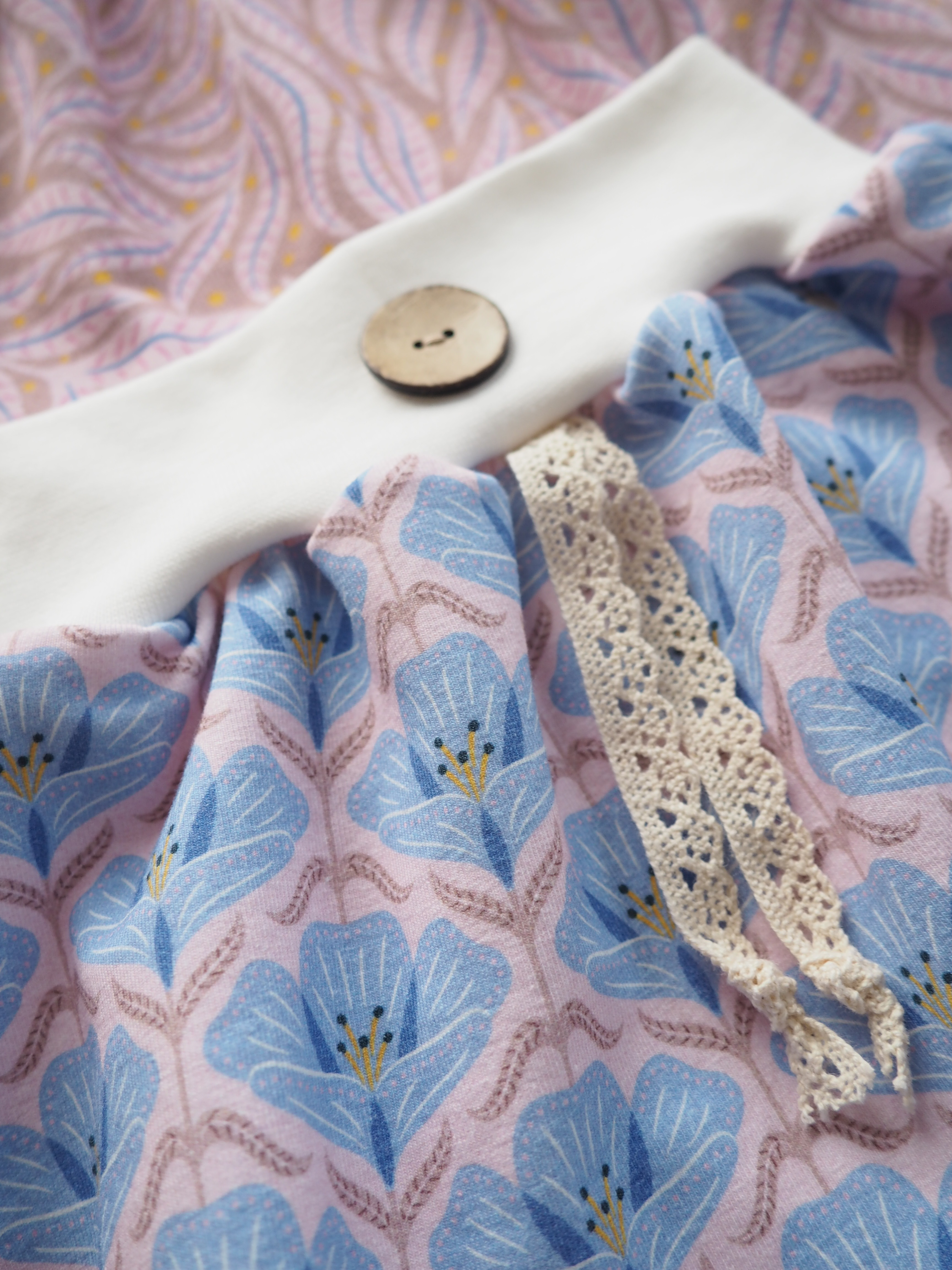 Bio Stoff  - Preppy Spring Big Buttercup blau