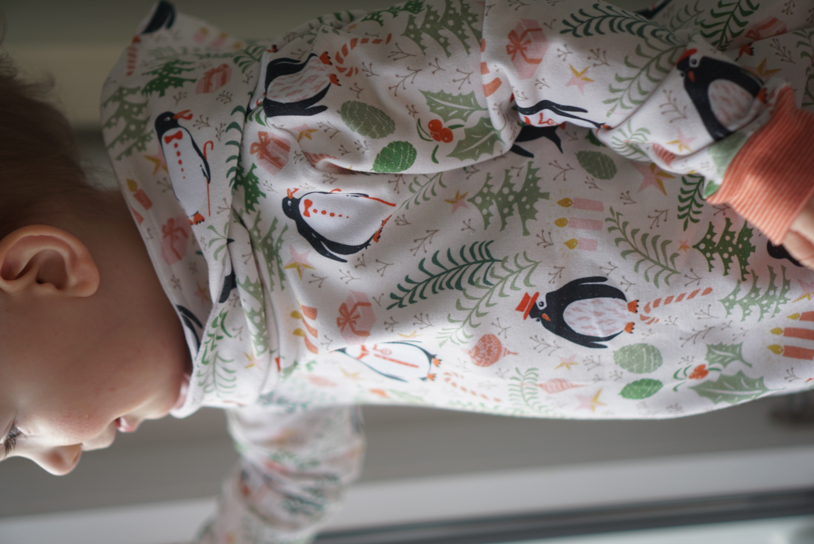 Bio Stoff - Festive Penguins blau