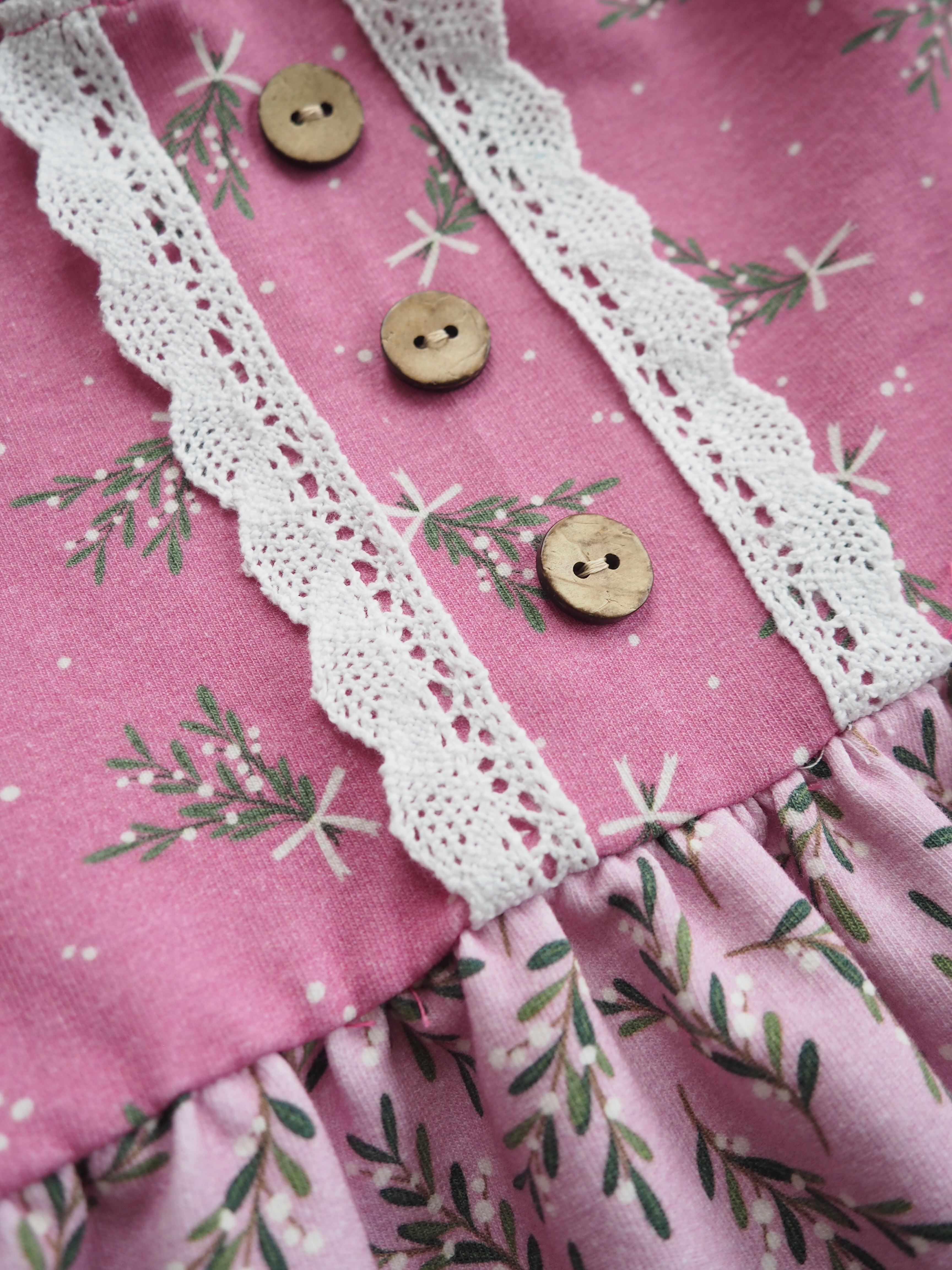 Bio Stoff - Mistelzweige und Schleife rosa