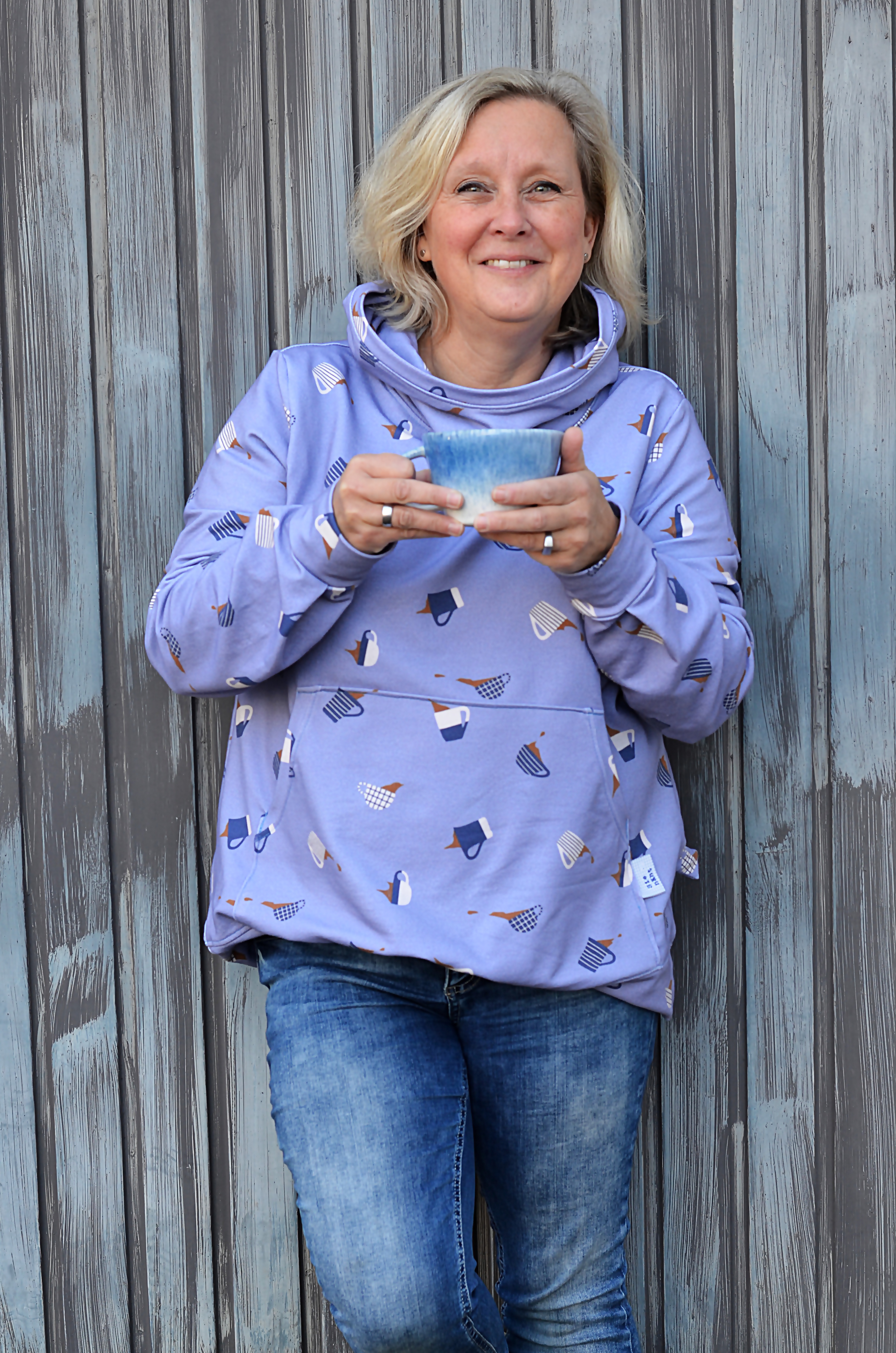 Bio Stoff - Der Tanz der Kaffeetassen Lavendel hell 