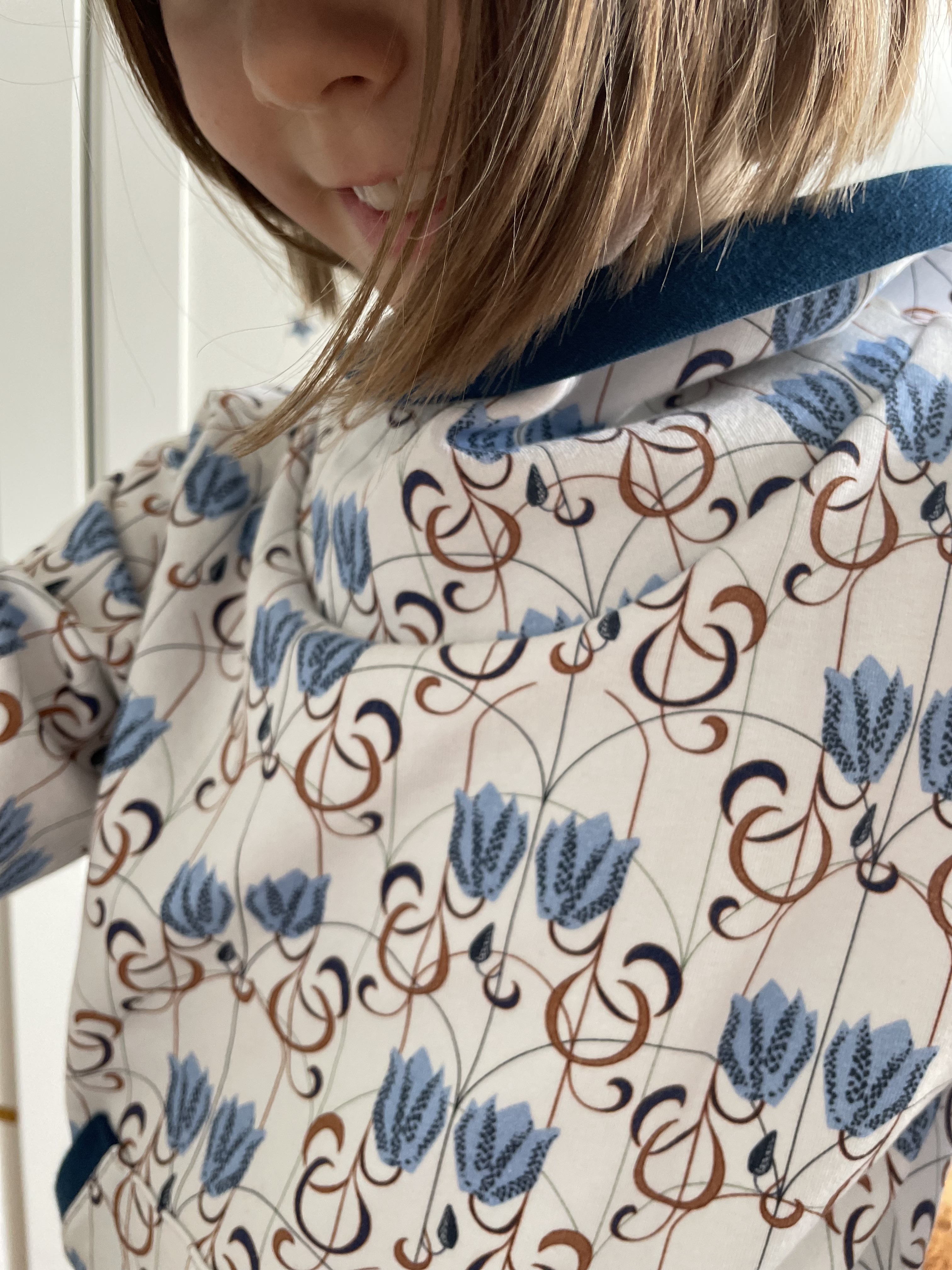 Bio Stoff - Art Deco Checkered Flower rot