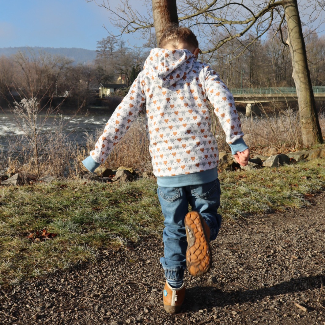 Bio Webware Stoff  - Happy Hearts Blau - KathrinWoo, creme, Herzen, 100% Bio-Baumwolle