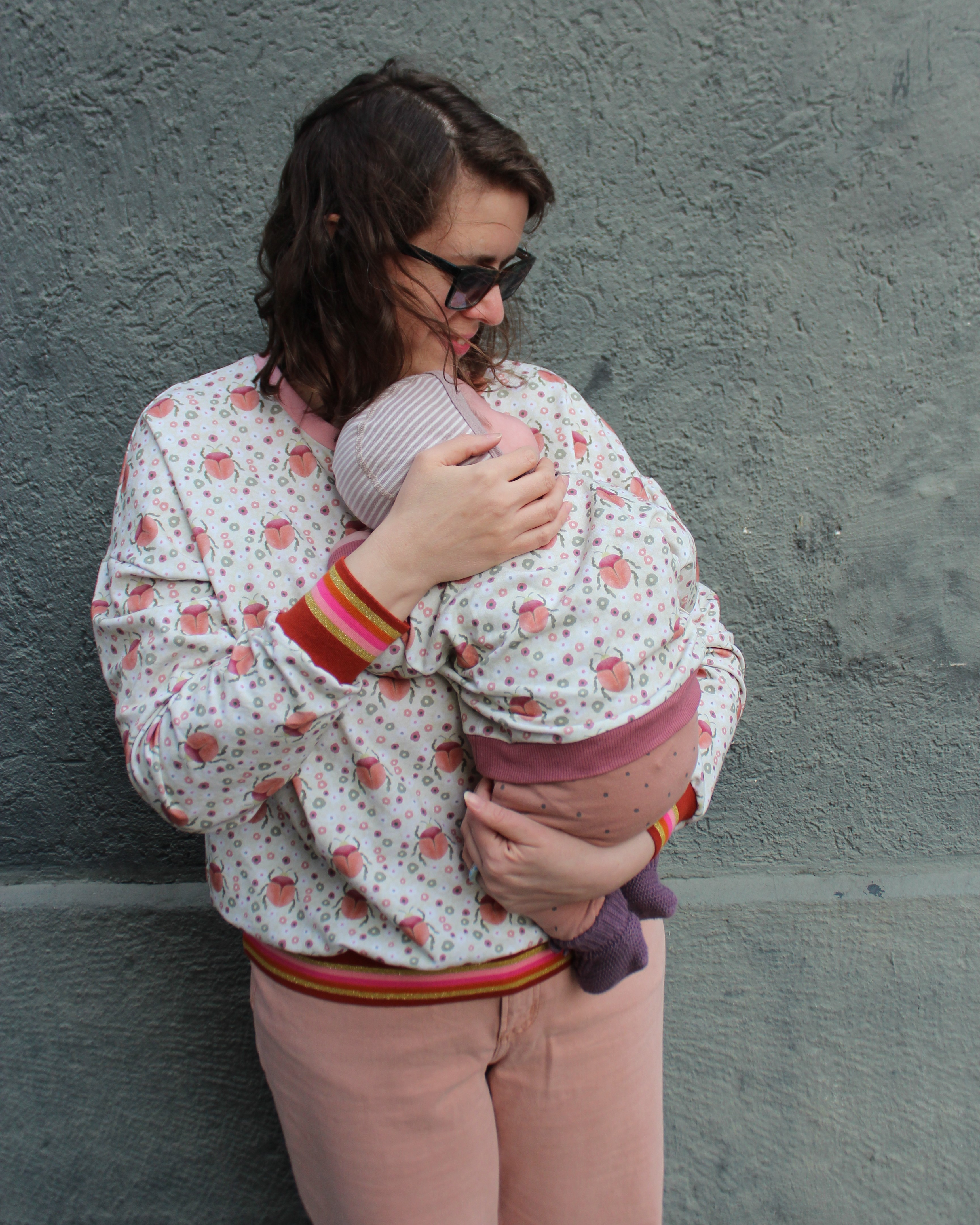 Bio Stoff  - Käfer im Blumenfeld grün