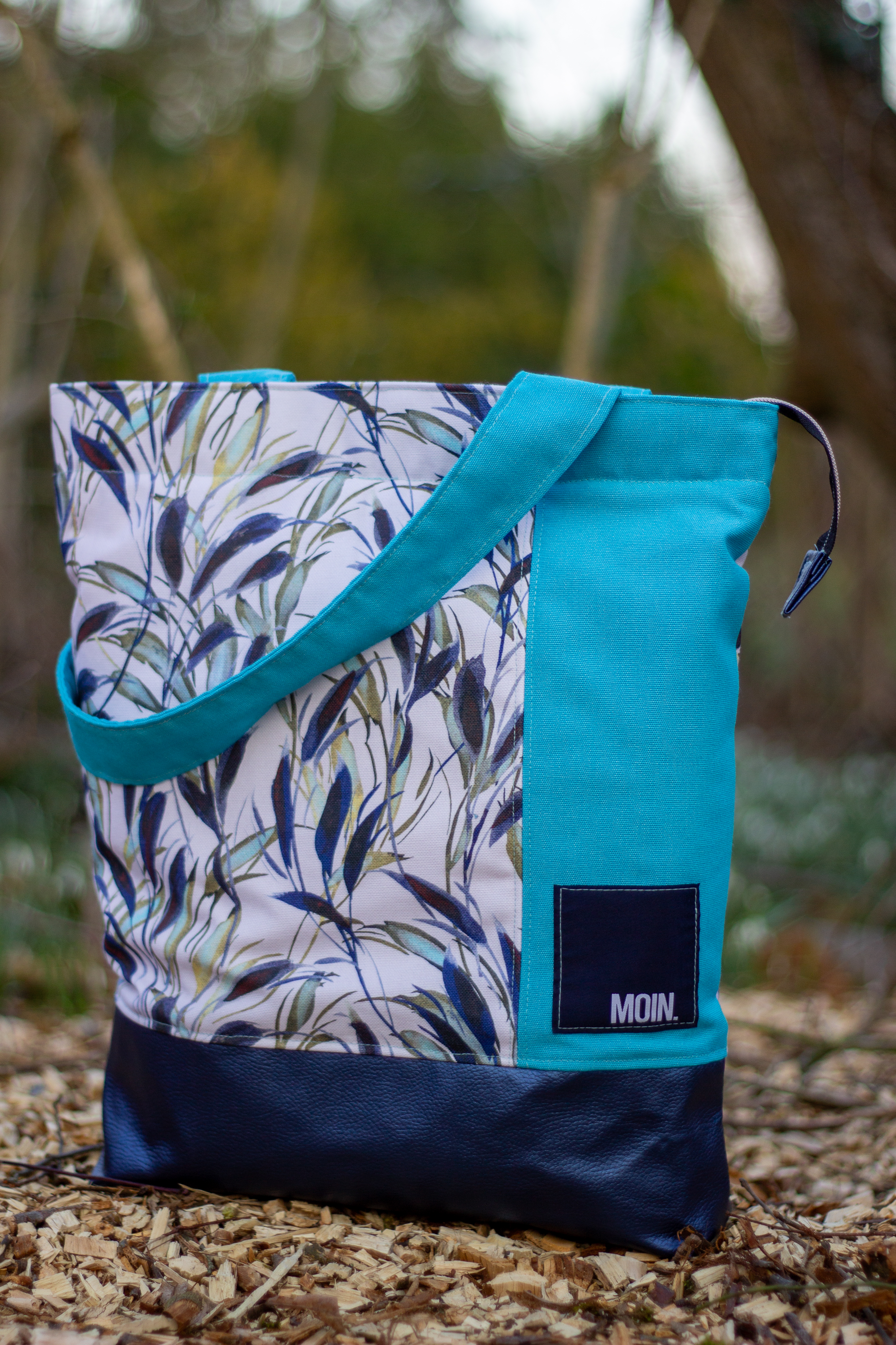 Bio Stoff - Summerleaves Blue von Kristin Tessen in blau