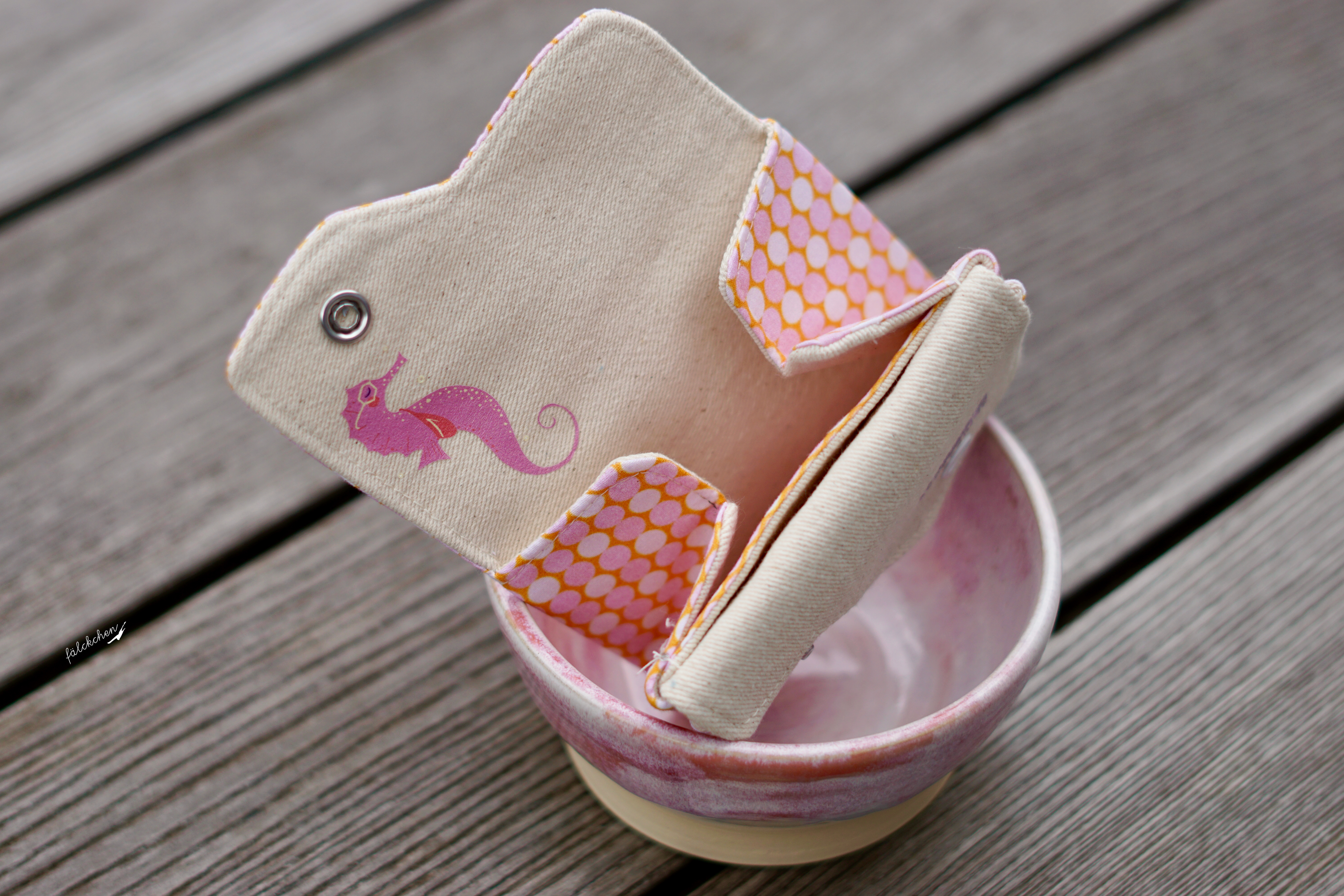 Organic fabric - Lilla Bollar orange, dots