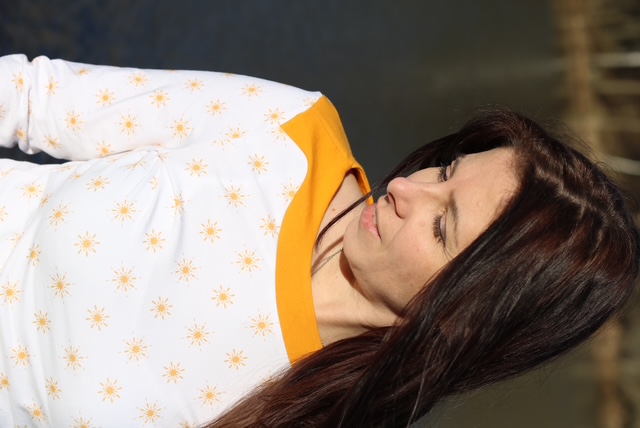 Organic fabric - Star Splatter yellow