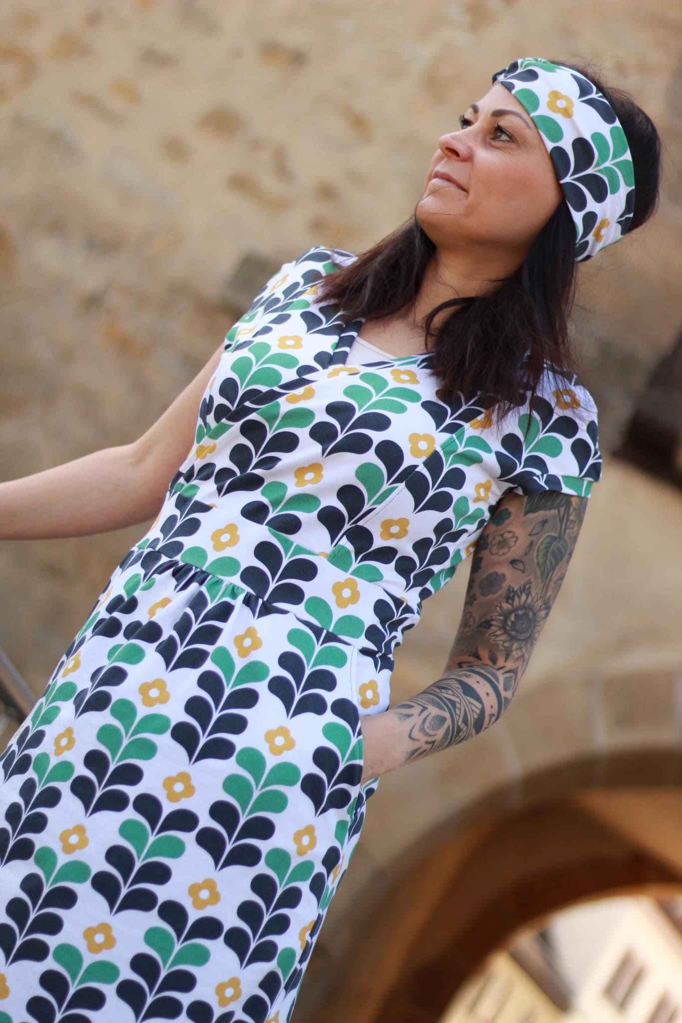 Bio Webware Stoff  -  Geometric Flowers  - Annick, Frühling, Floral & Blumen, creme, 100% Bio-Baumwolle