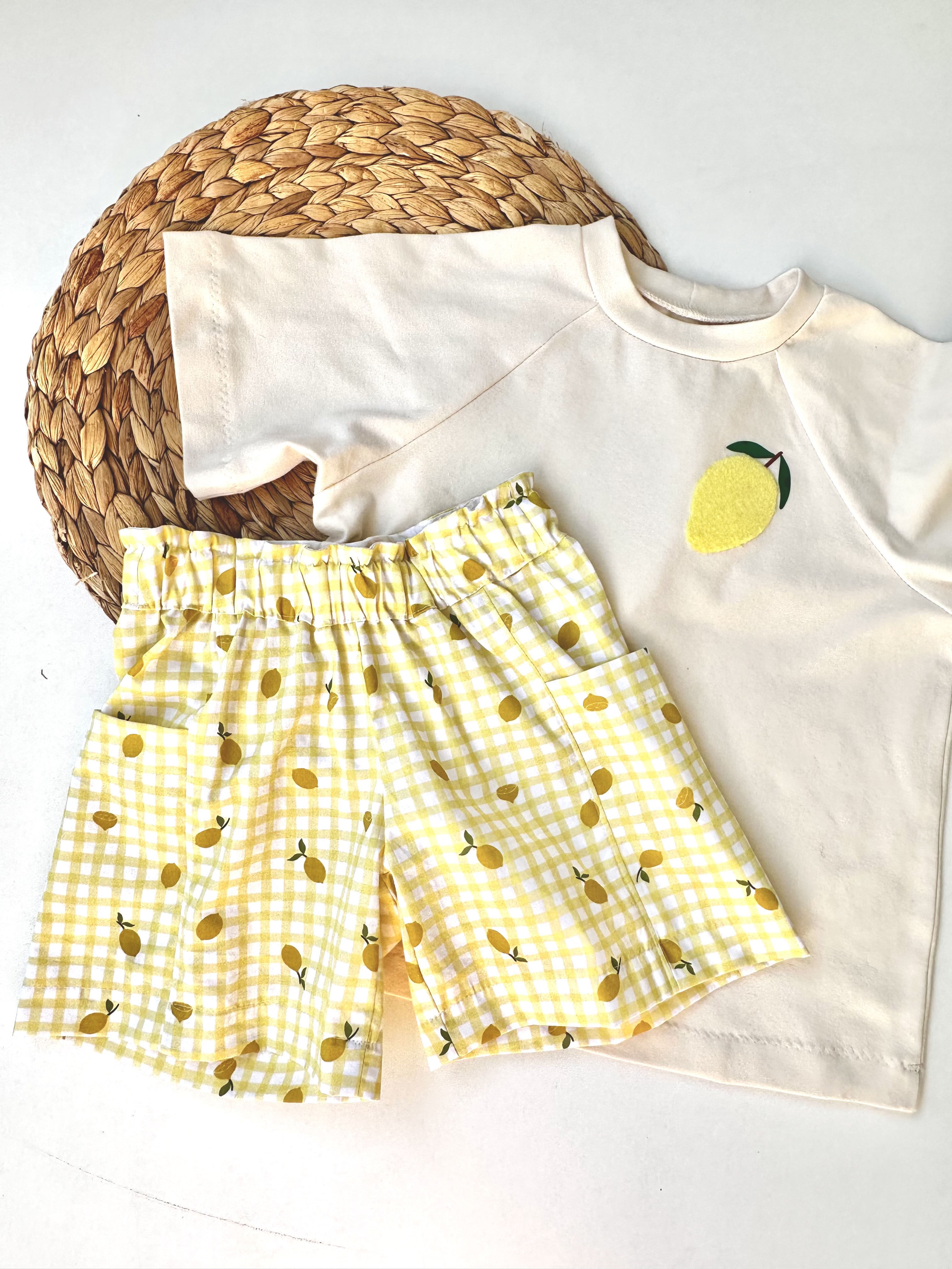 Organic fabric - Mini Zitronen und Karos yellow