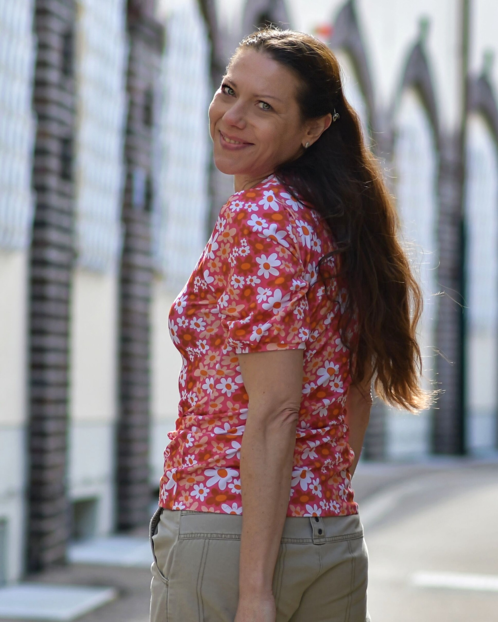 Bio Summersweat Stoff  -  Gaaten  - Fummelhummel, Floral & Blumen, braun, Breite 150 cm