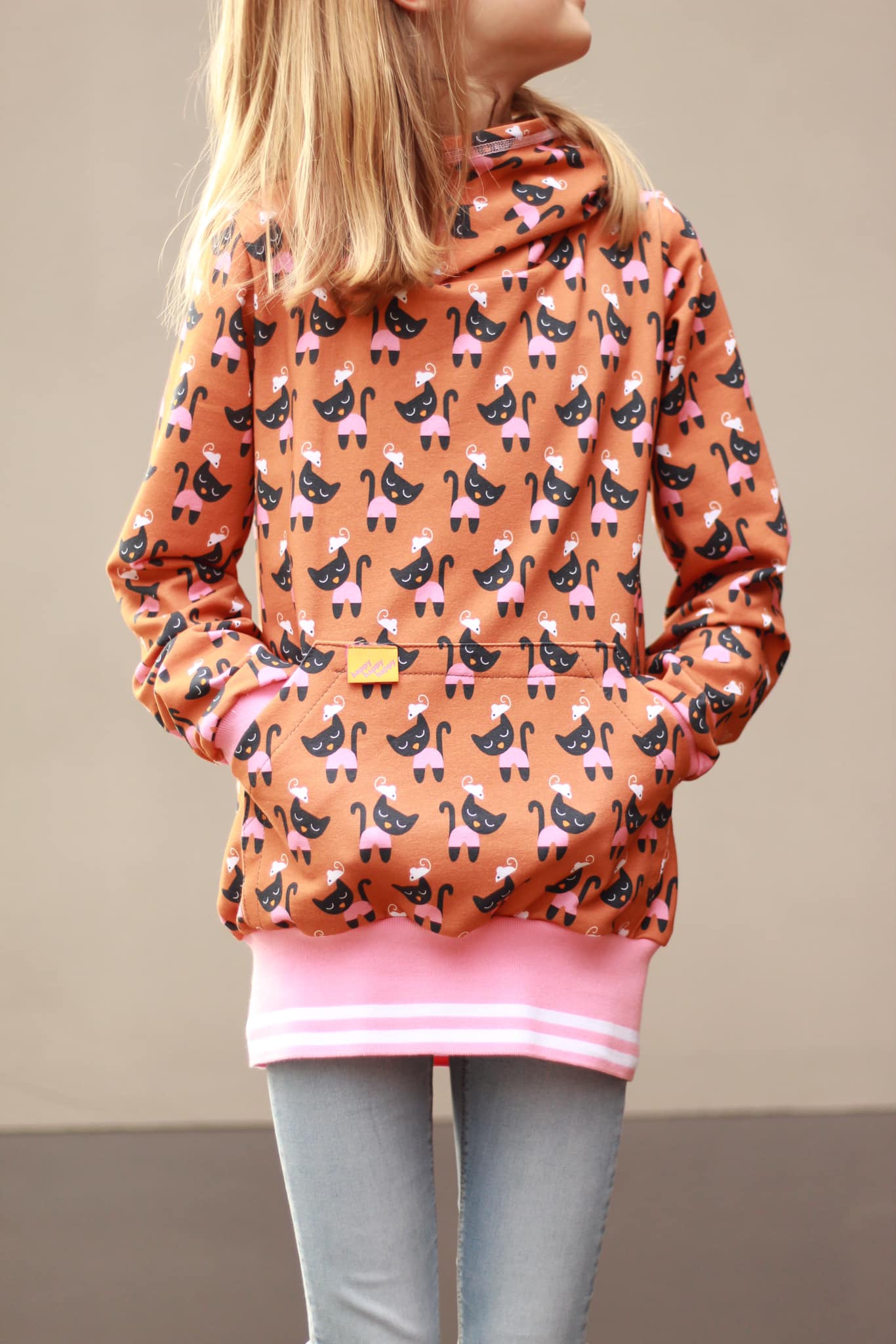 Bio Webware Stoff  -  Miezemaus  - Fummelhummel, braun, Tiere, kupfer/rost, 100% Bio-Baumwolle