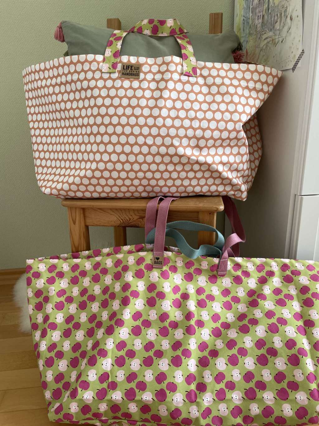 Bio Fabric - Dots Lilac by Andrea Liesert in pink