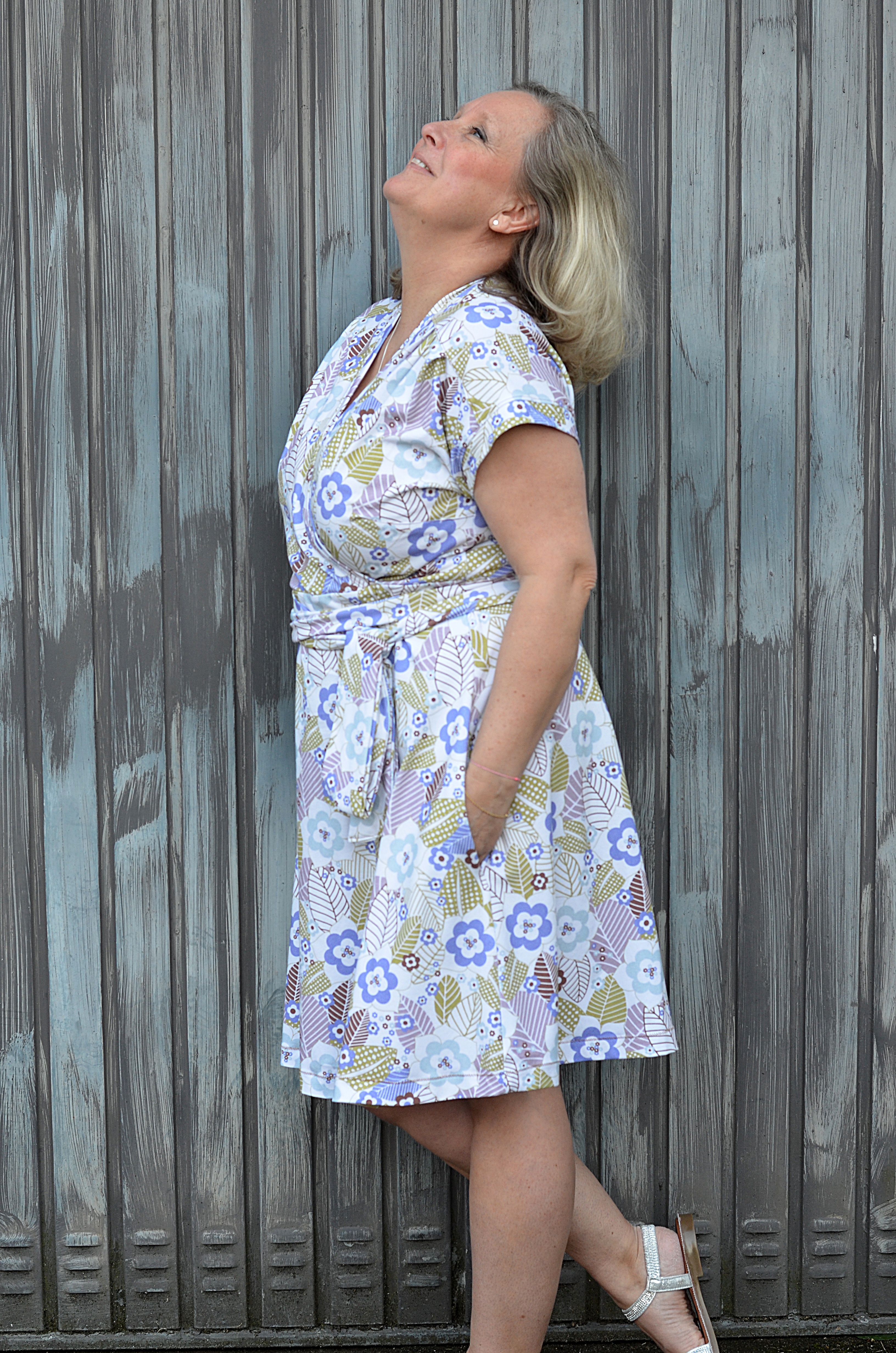 Bio Stoff - Floral Statement Modern Retro Flowers orange, pink