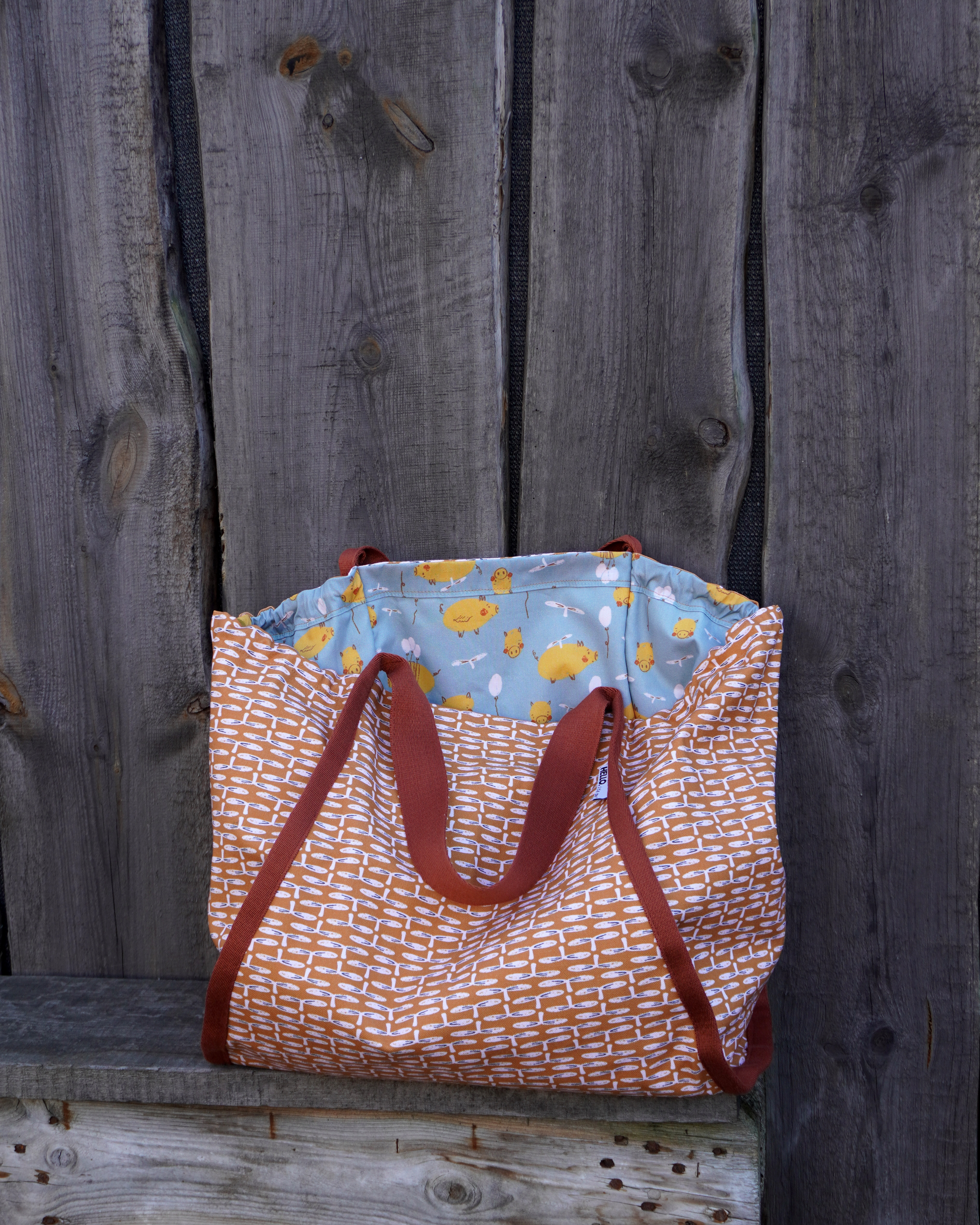 Organic fabric -  Piggy Party