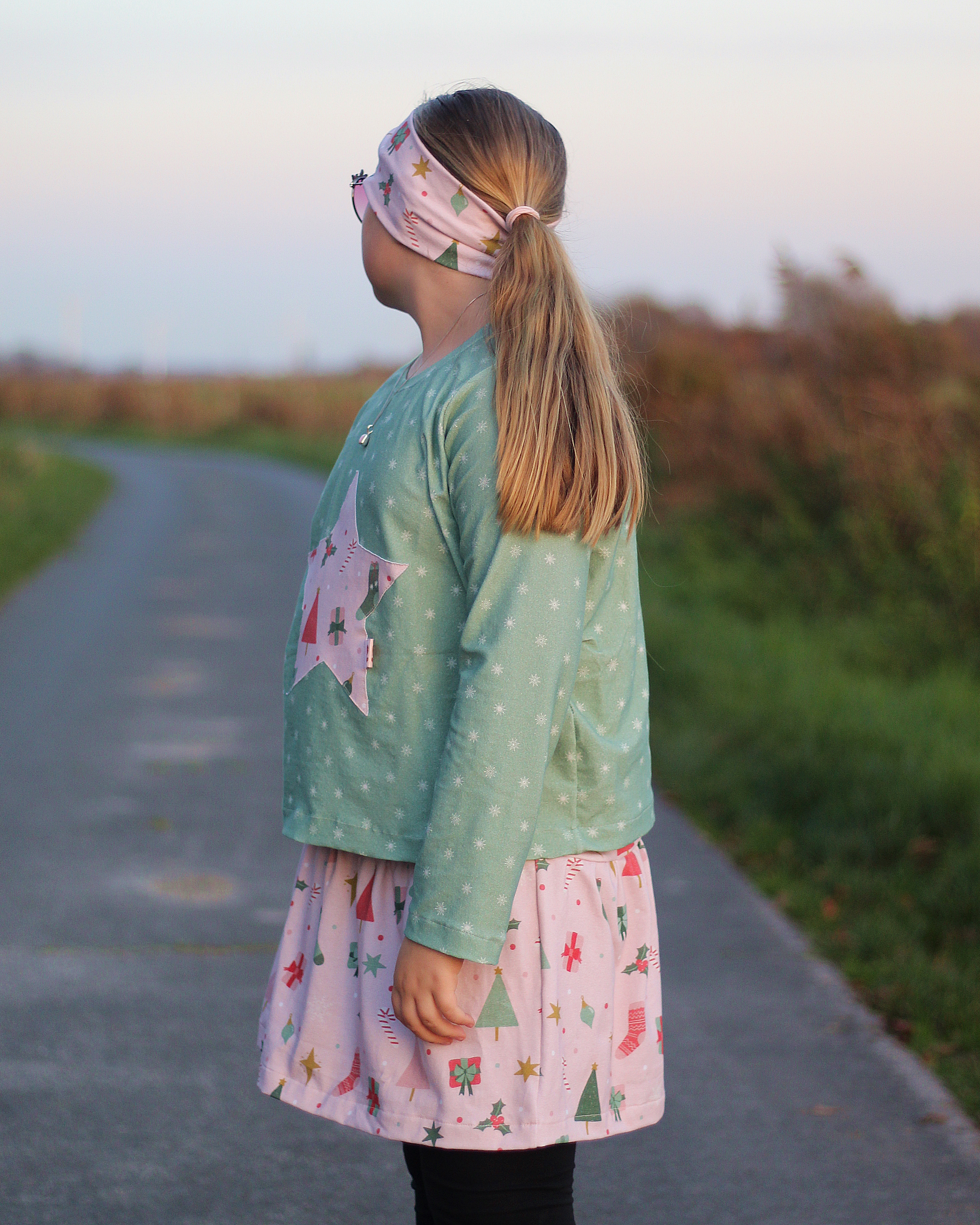 Organic Fabric - Snowflakes light green