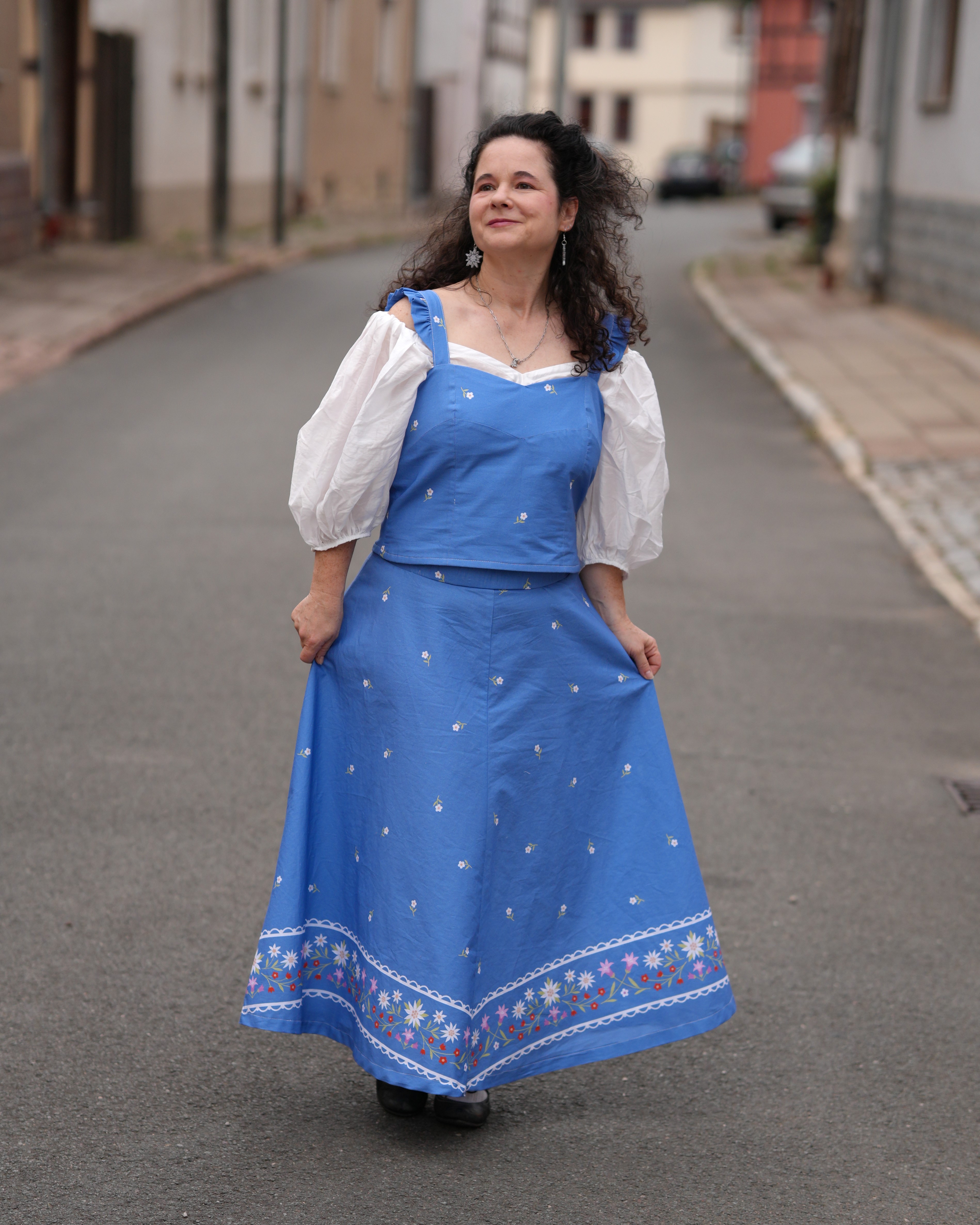 Organic fabric  -  Edelweiss und Enzian Bordüre blue