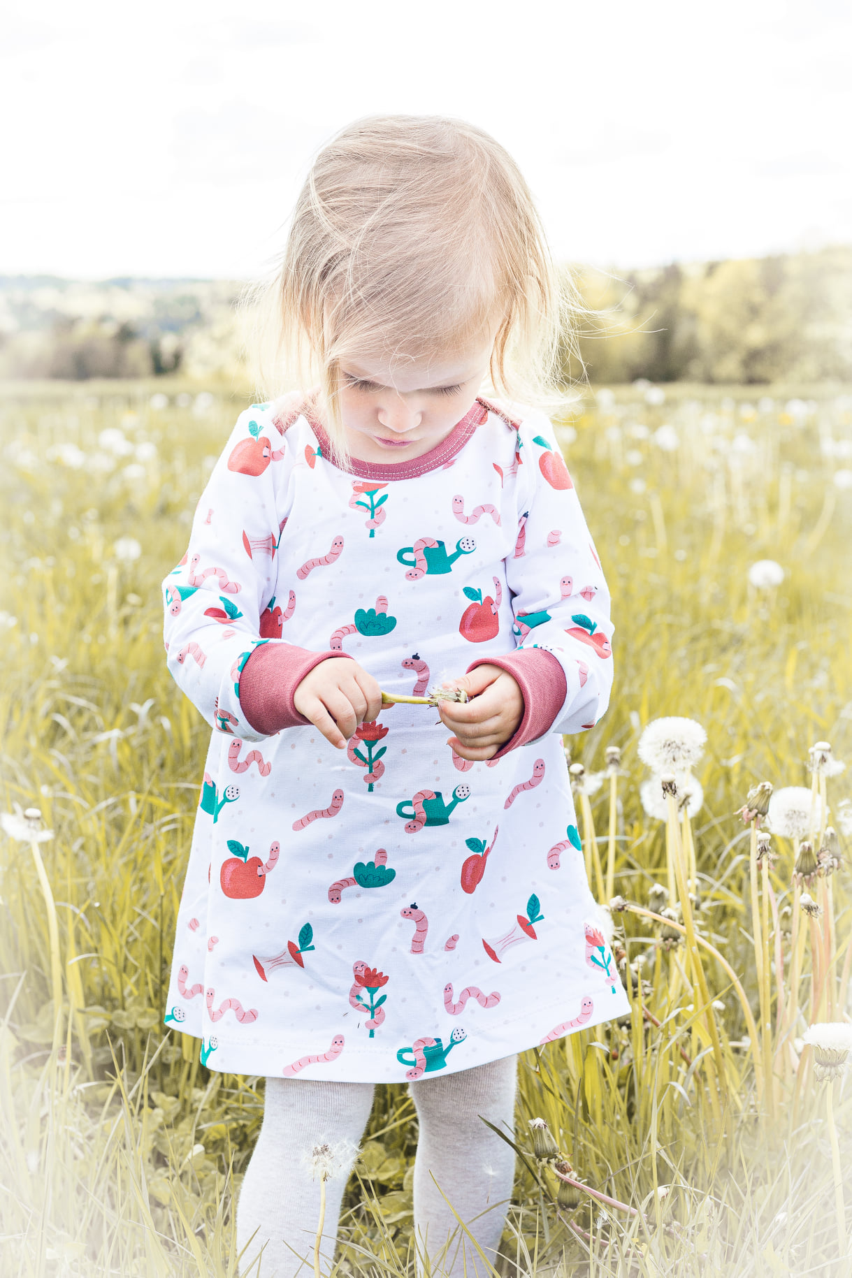 Organic fabric - Friendly Worms