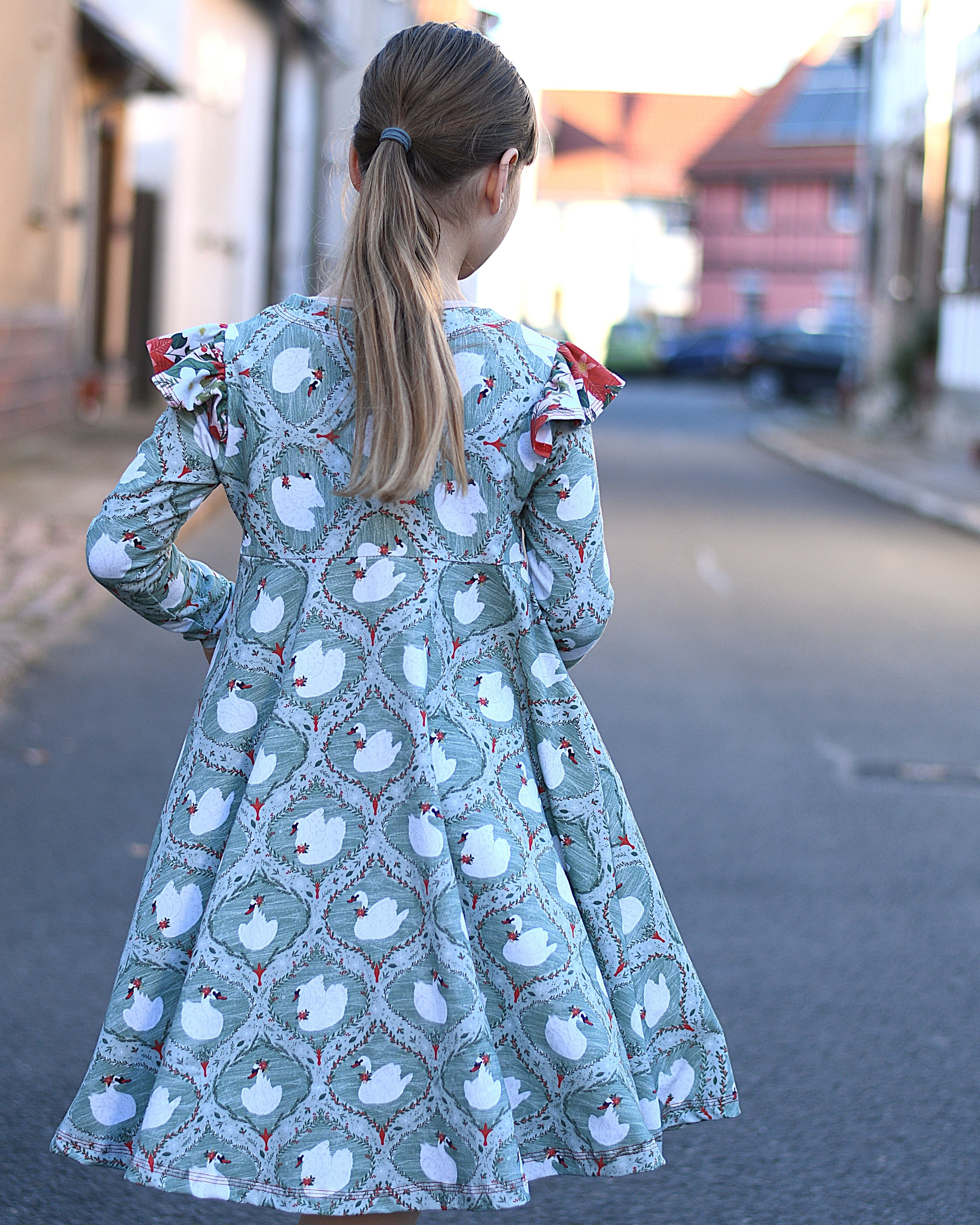 Bio Stoff - Weihnachtsschwäne grün