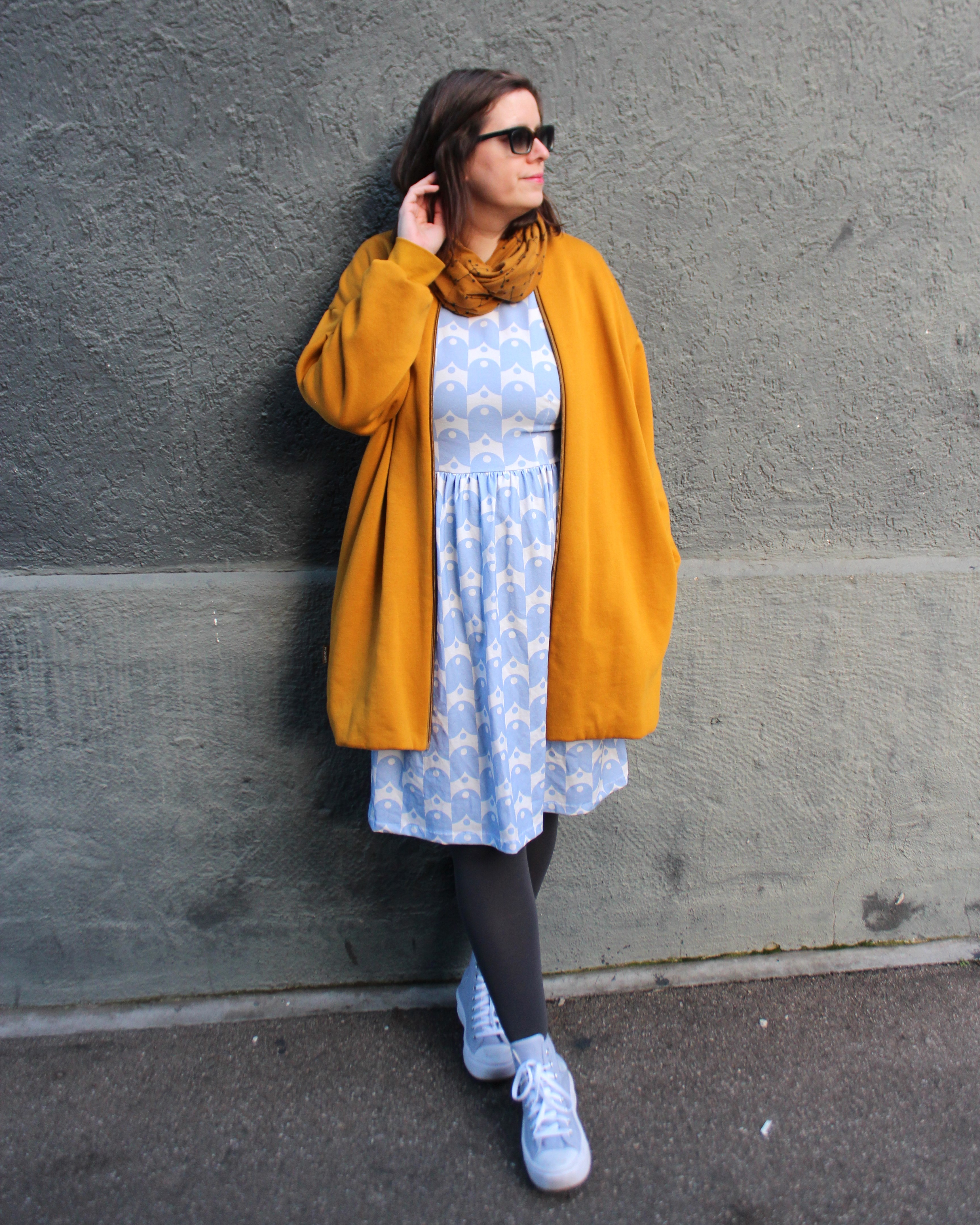 Bio Stoff - Geometric Evergreen Flowers blau